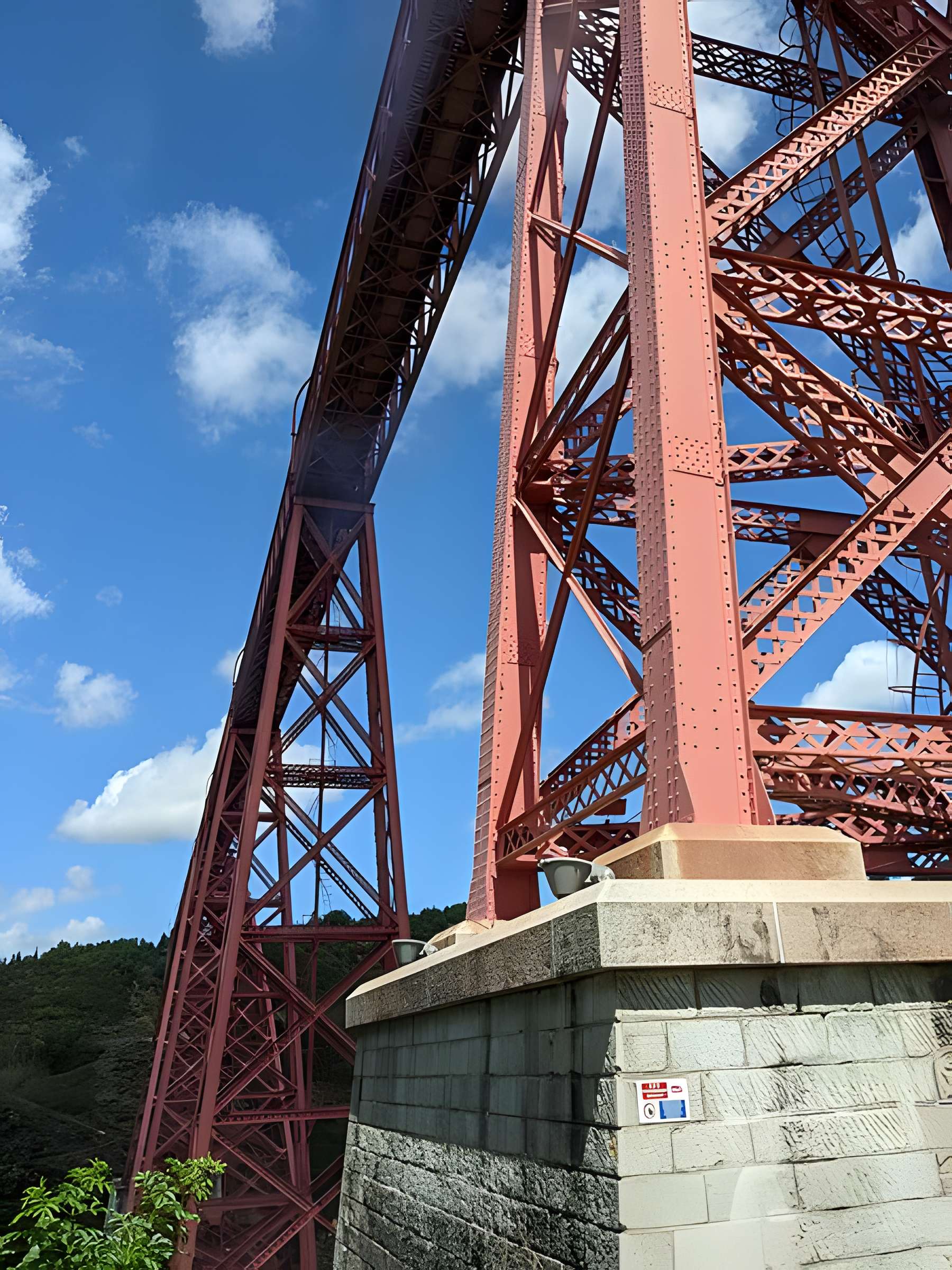 Viaduc de Garabit à Loubaresse