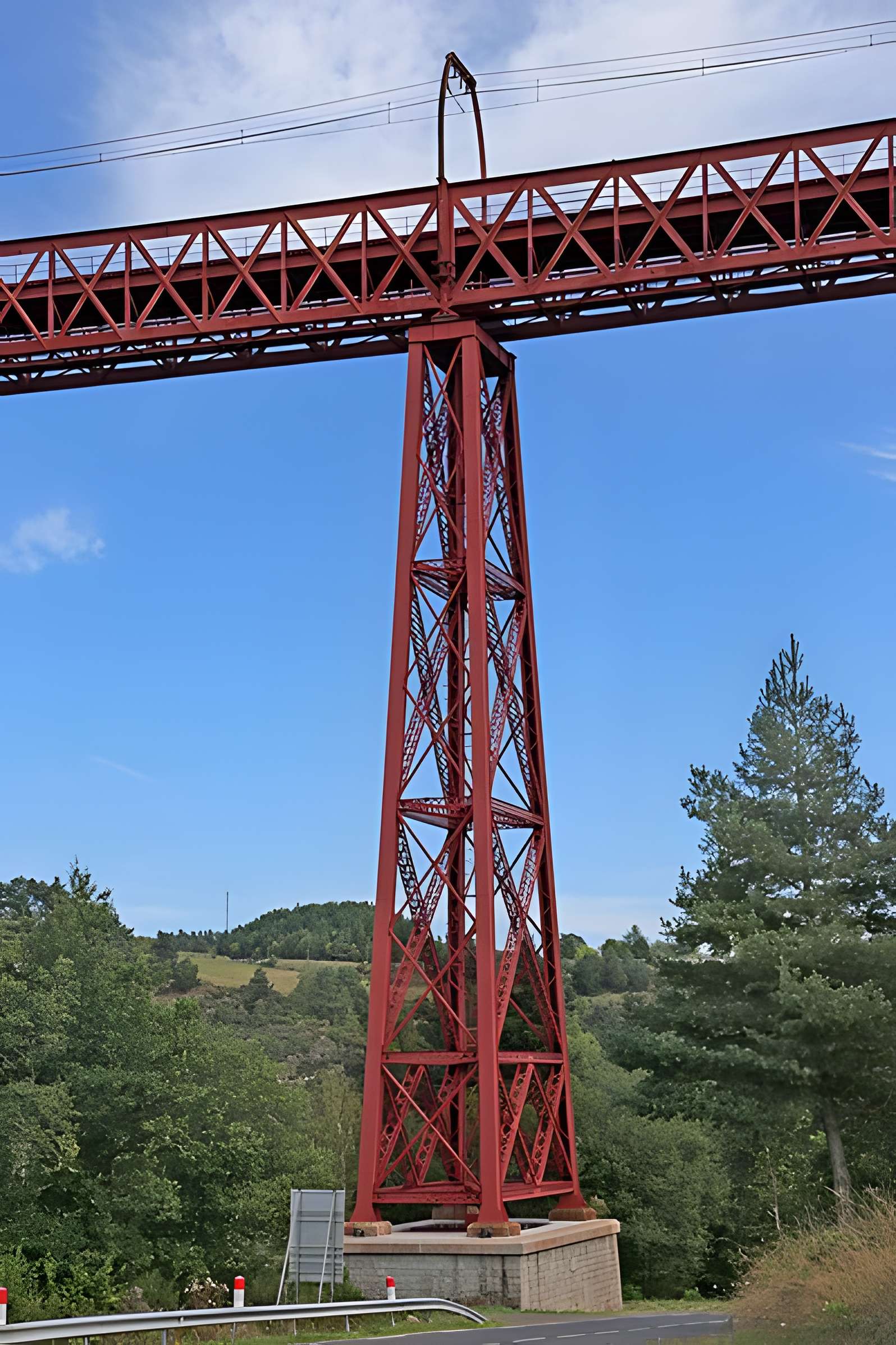 Viaduc de Garabit à Loubaresse
