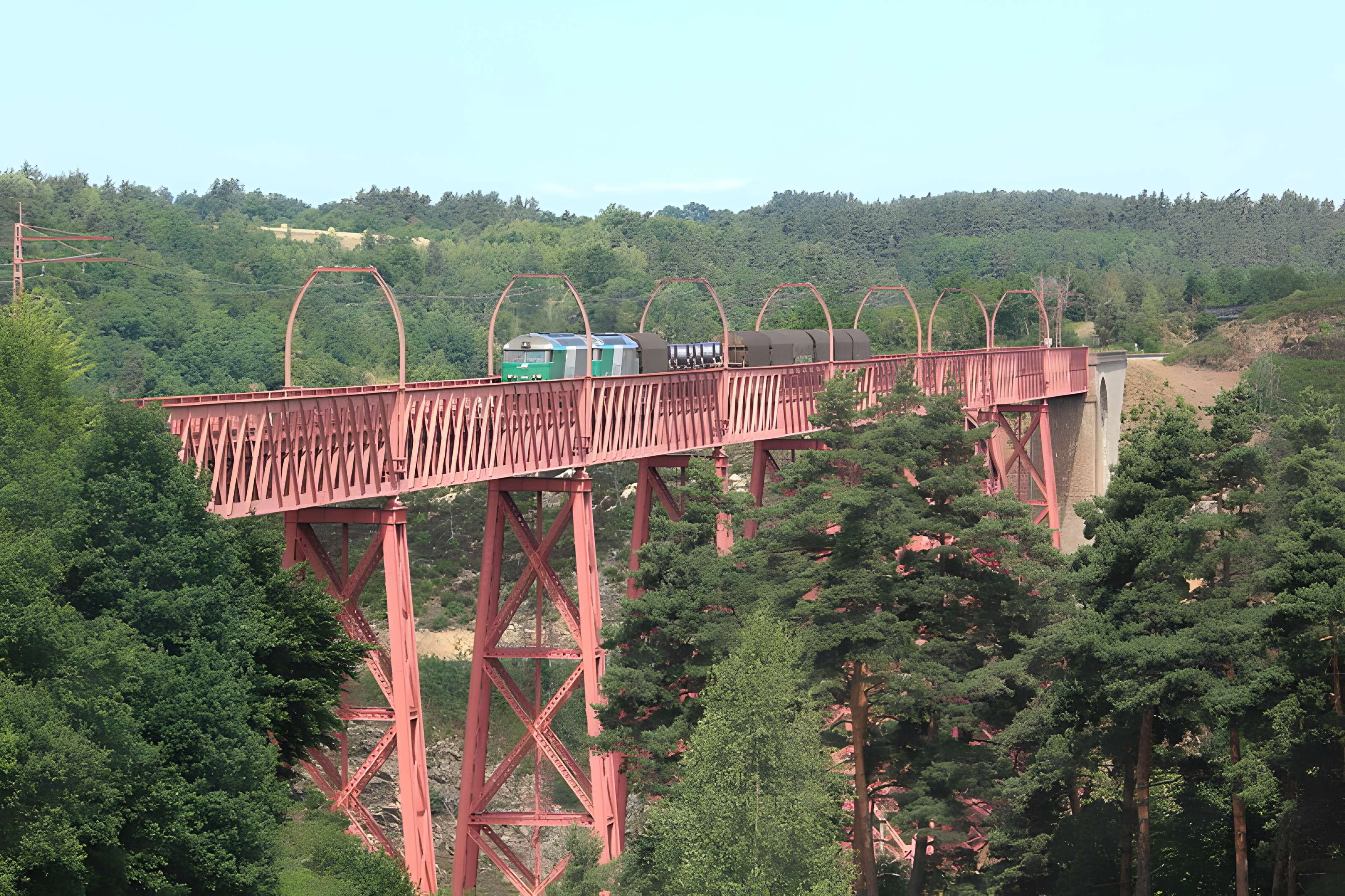 Viaduc de Garabit à Loubaresse