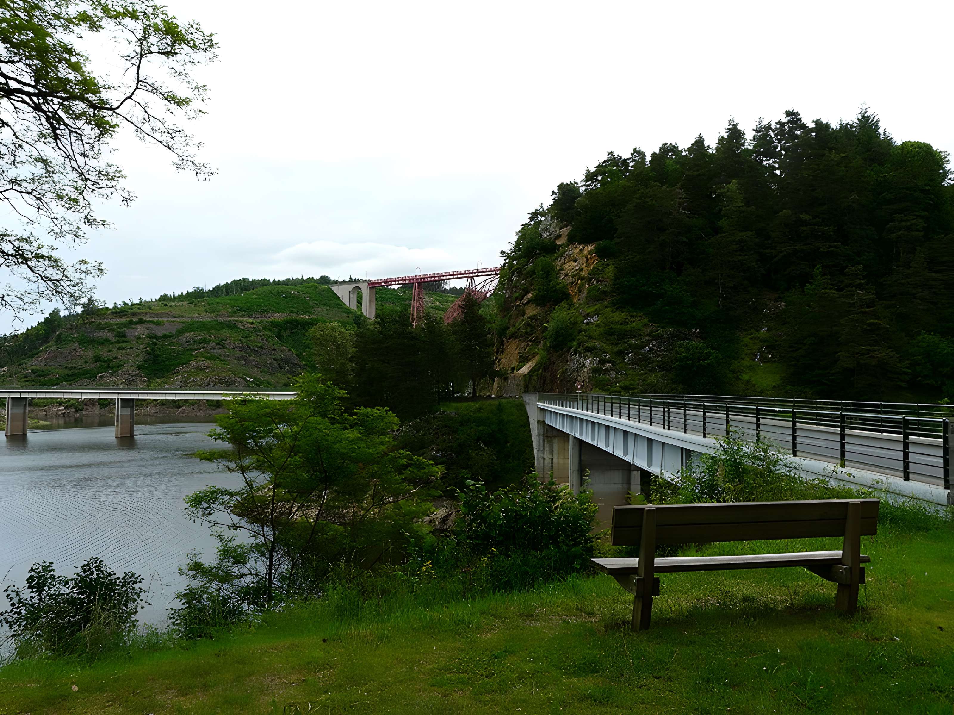 Viaduc de Garabit à Loubaresse