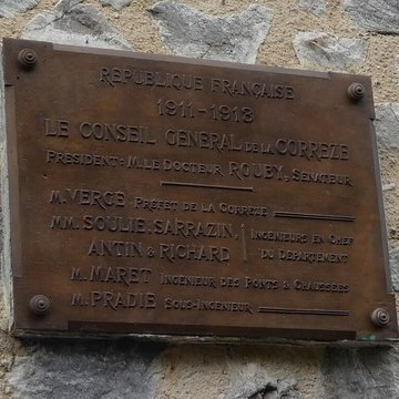 Viaduc des Rochers Noirs à Soursac