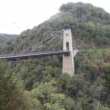 Viaduc des Rochers Noirs également sur commune de Soursac
