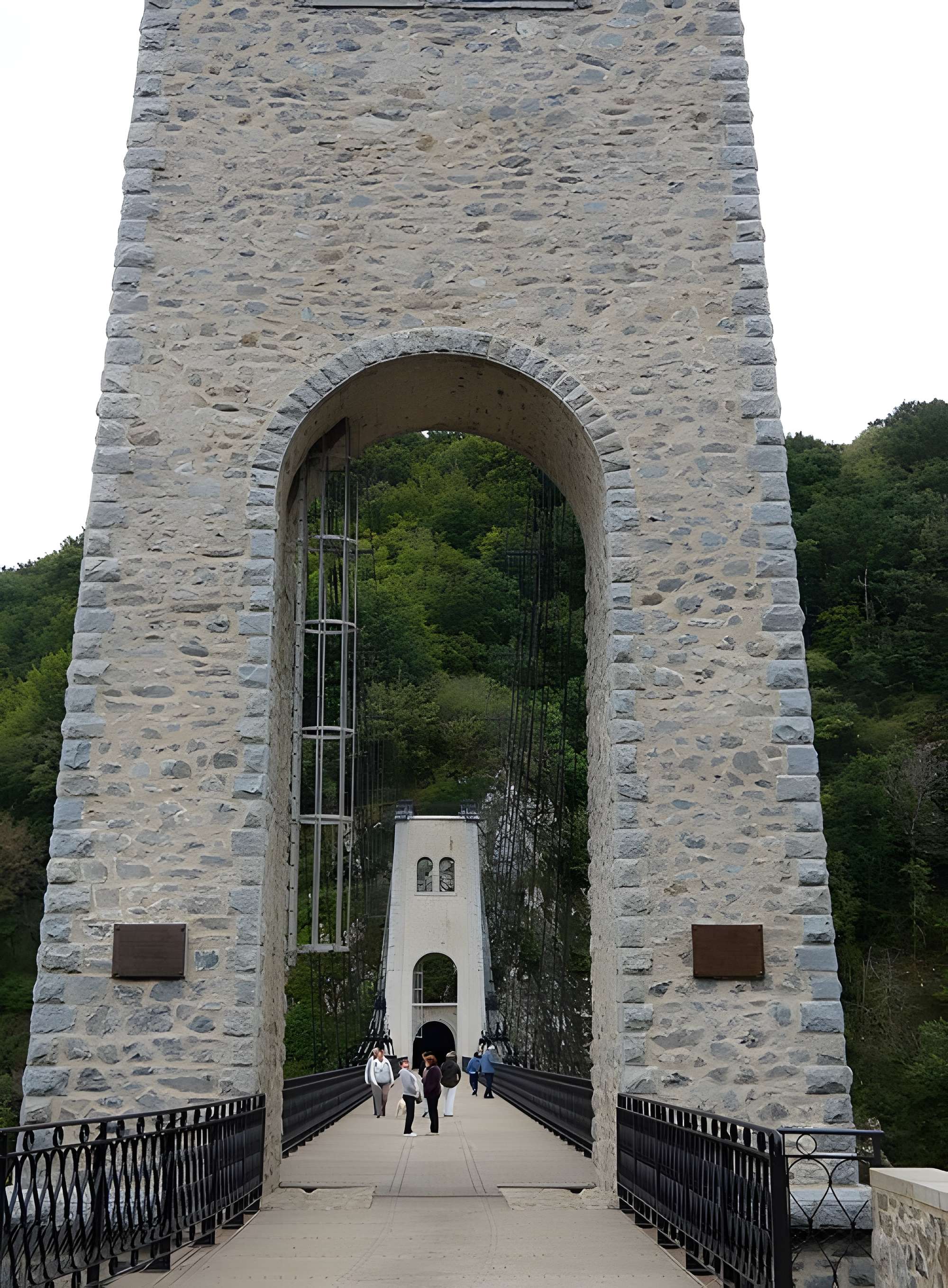 Viaduc des Rochers Noirs à Soursac