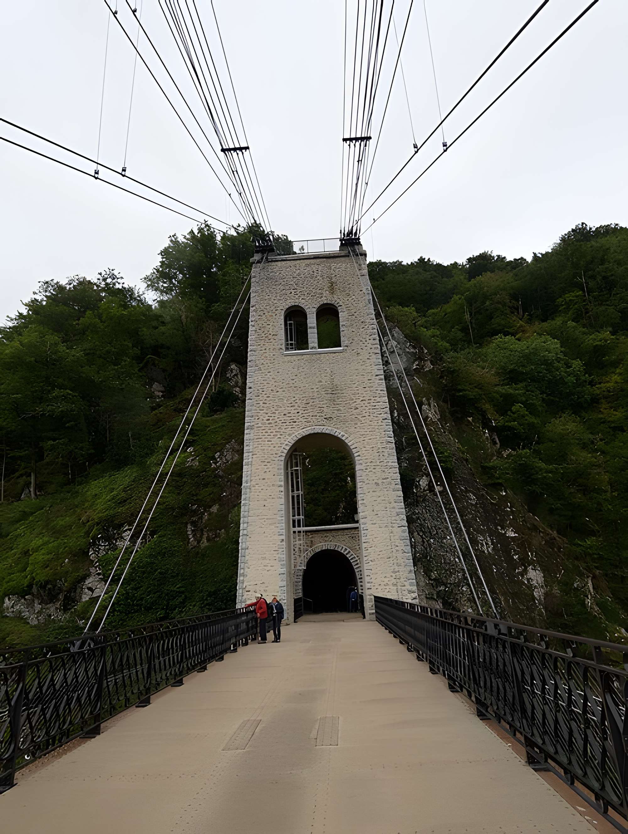 Viaduc des Rochers Noirs à Soursac