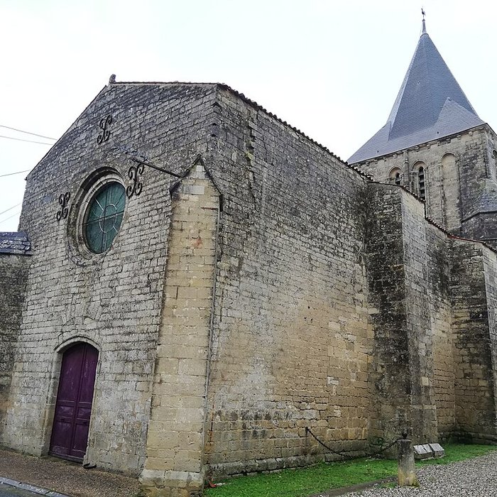 Photo de Église de lAssomption de Villeneuve-la-Comtesse