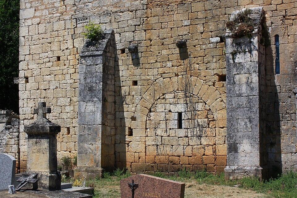 Ruines de l'église de Pestillac