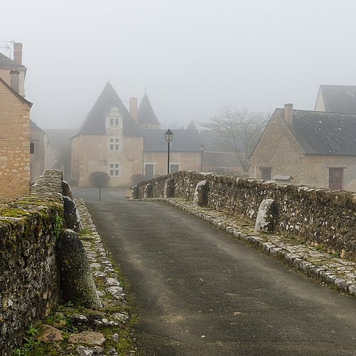 Photo de Vieux pont sur la Vègre à Asnières-sur-Vègre