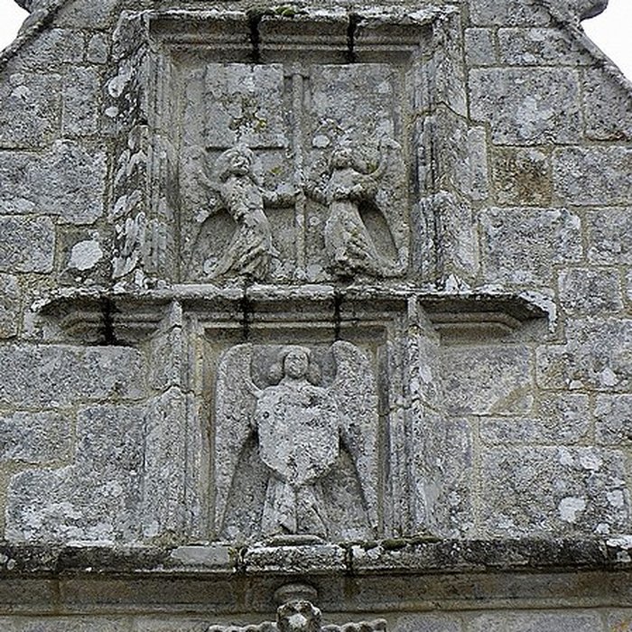 Photo de Église de Saint-Fiacre et ossuaire 