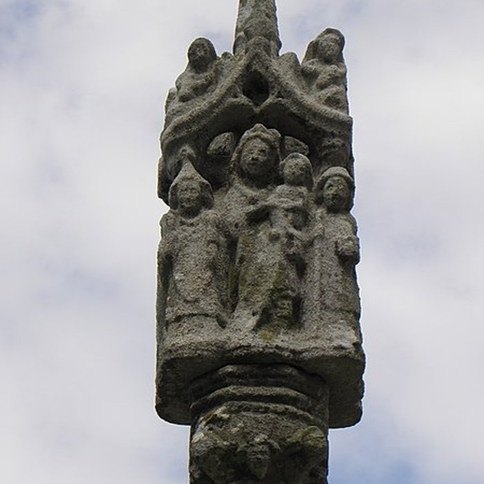 Photo de Église de Saint-Mayeux et croix