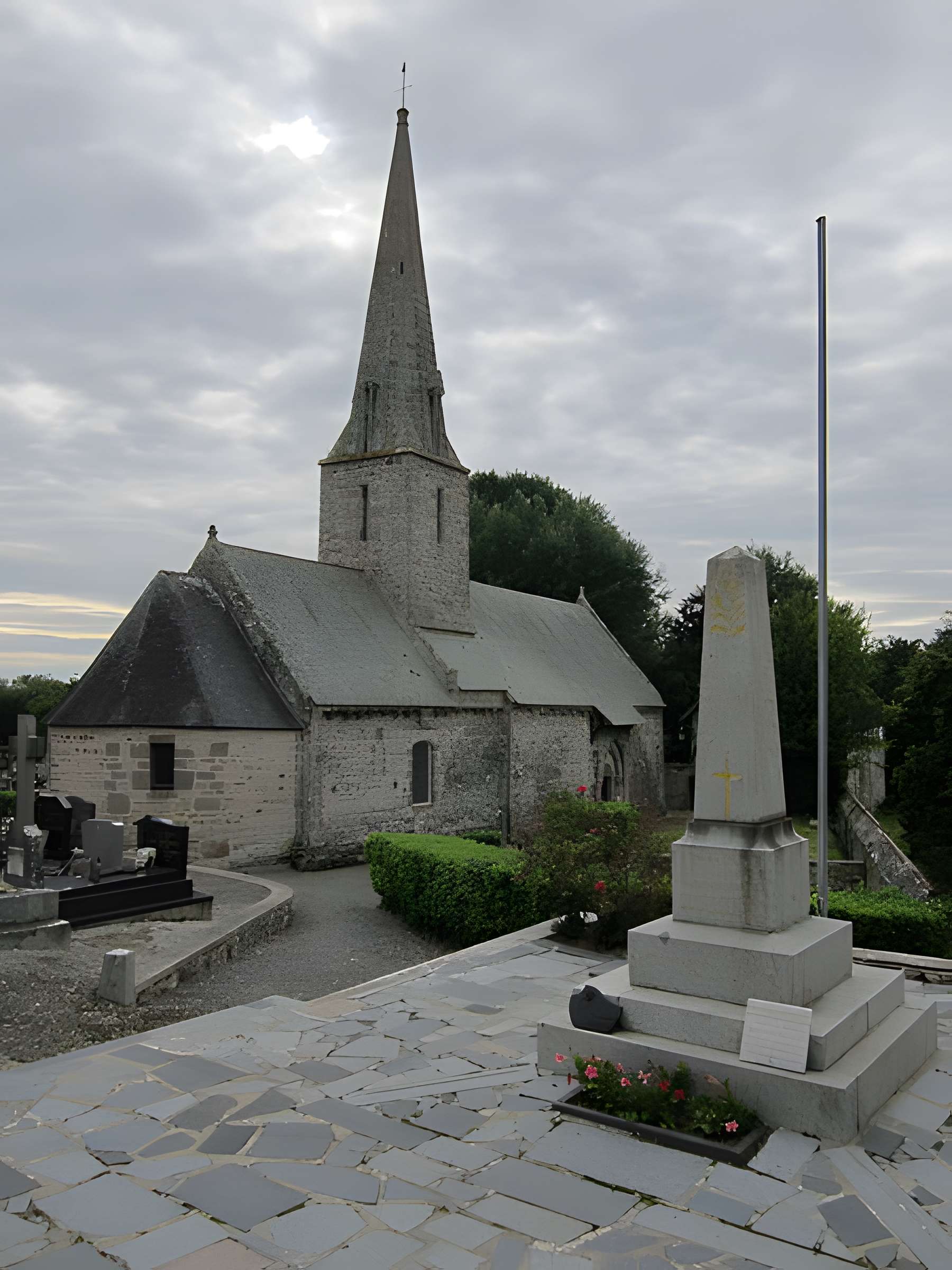 Église Notre-Dame de Bréville-sur-Mer