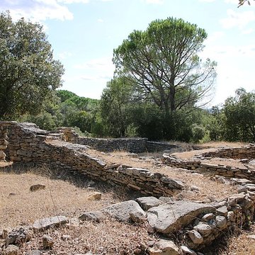 village prehistorique de fontbouisse a villevieille