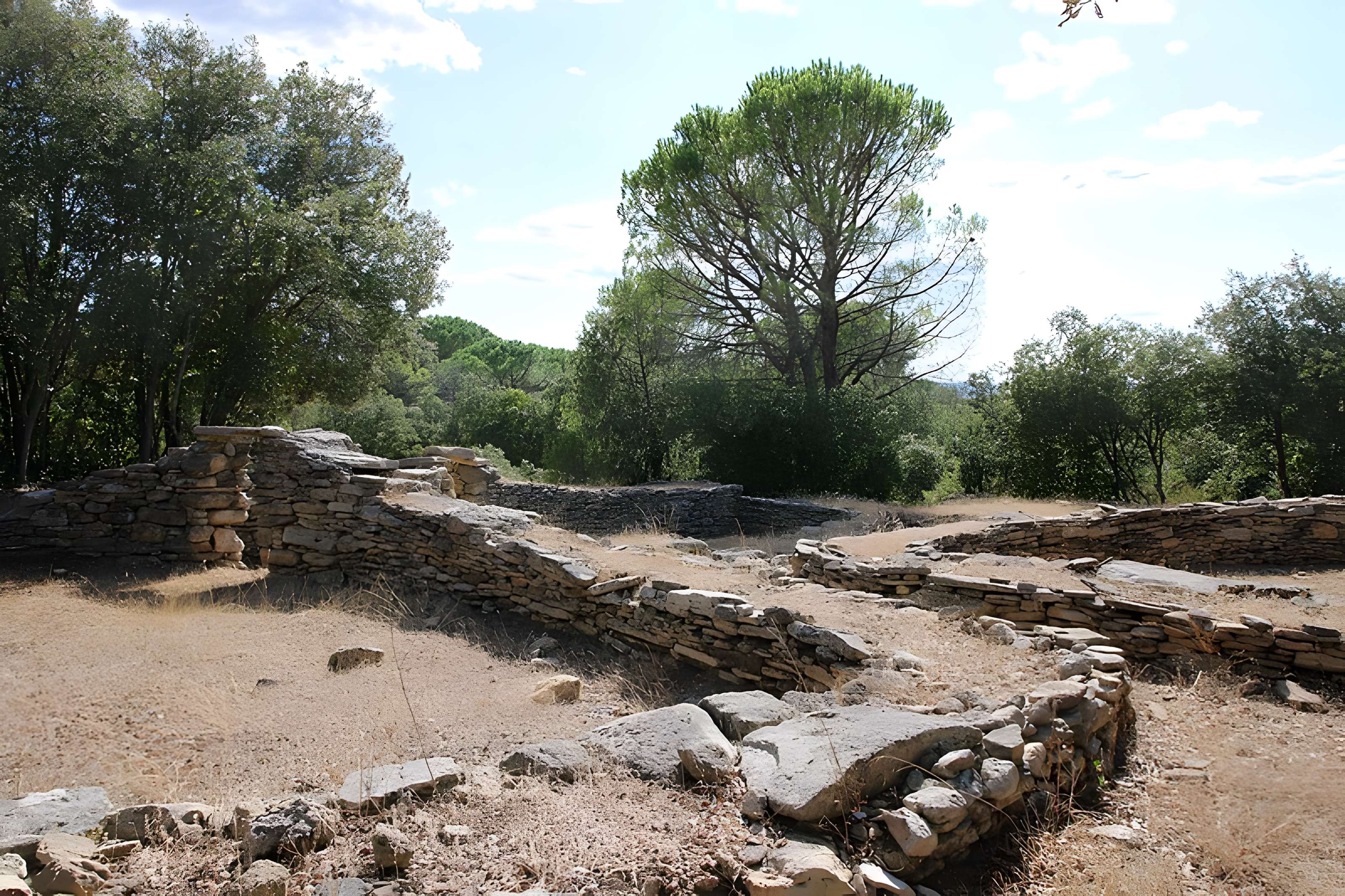 Village préhistorique de Fontbouisse à Villevieille