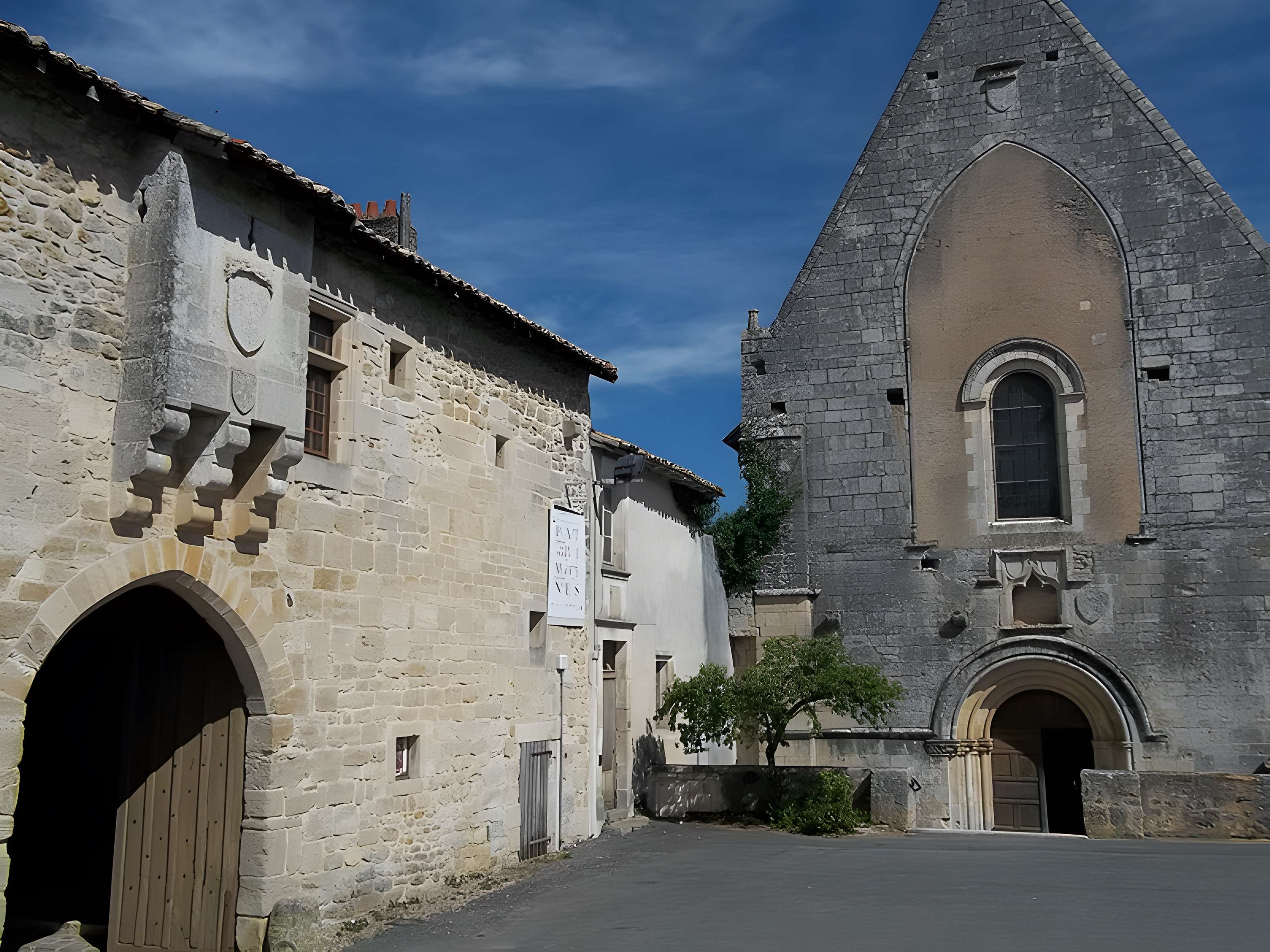 Église Notre-Dame de Fontaine-le-Comte