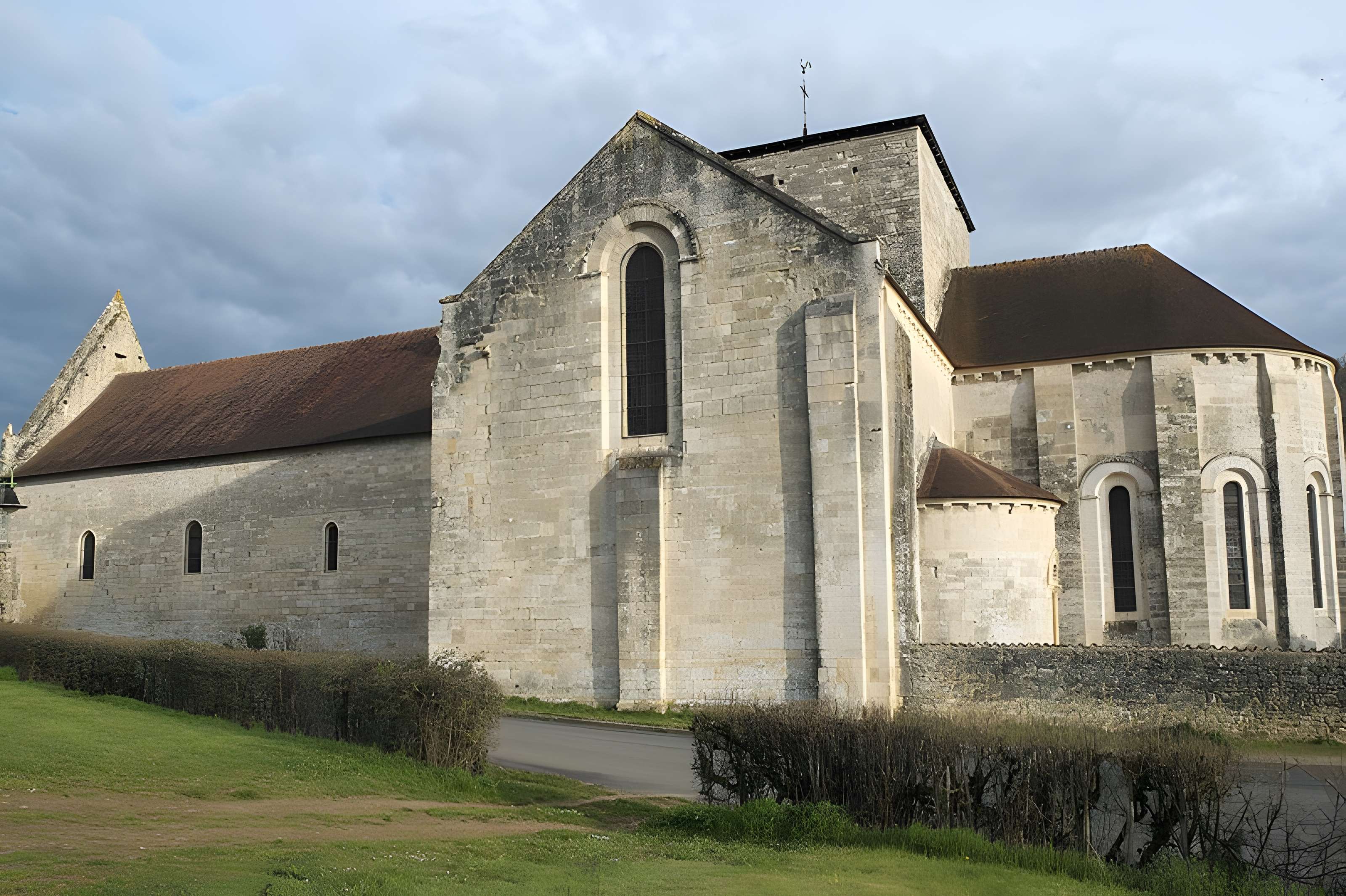 Église Notre-Dame de Fontaine-le-Comte