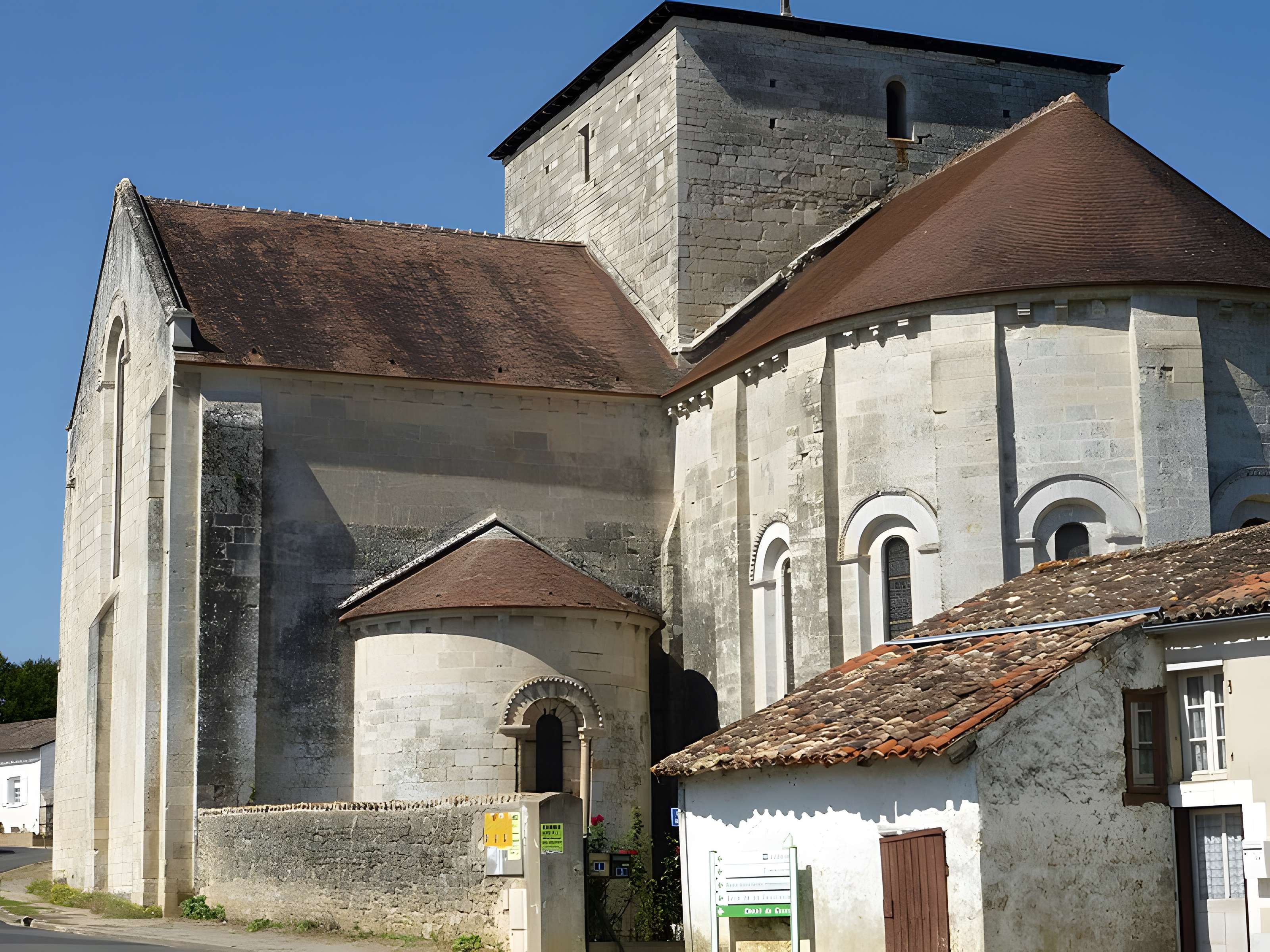 Église Notre-Dame de Fontaine-le-Comte