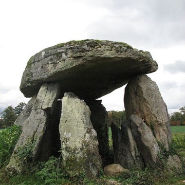 2 Dolmens de la Betoulle à Berneuil Dolmen N1