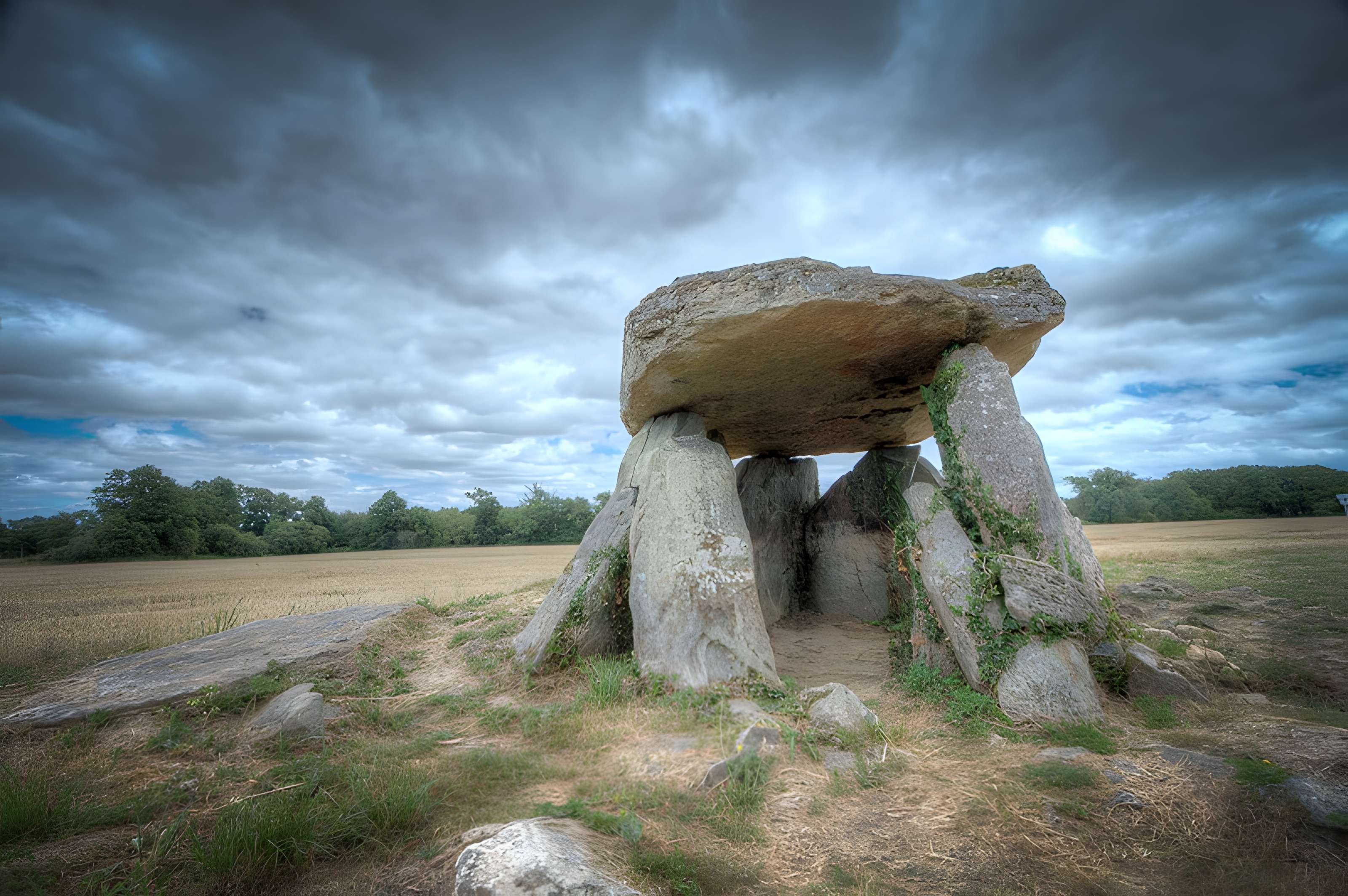 2 Dolmens de la Betoulle à Berneuil