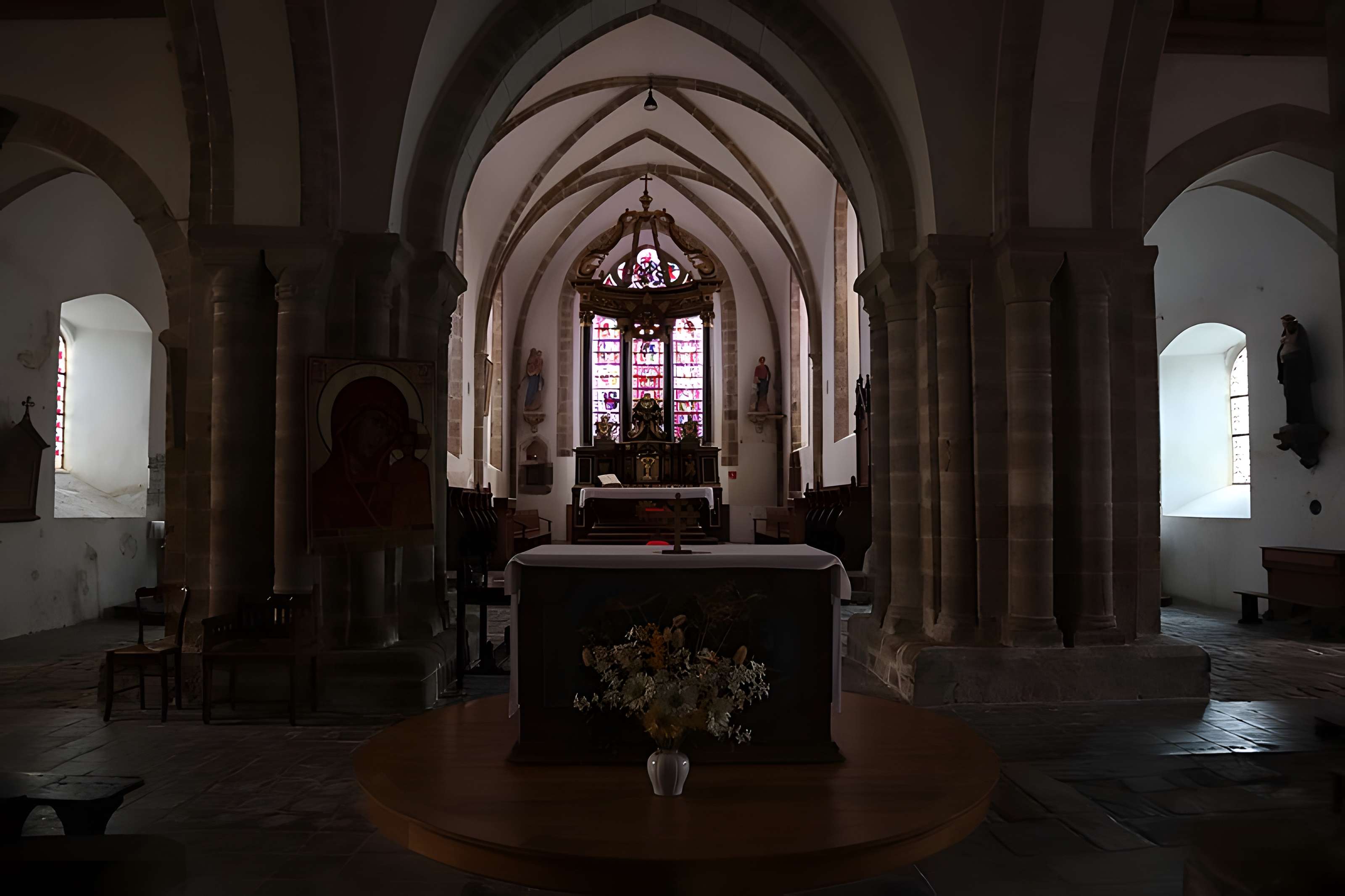 Église Notre-Dame de Genêts
