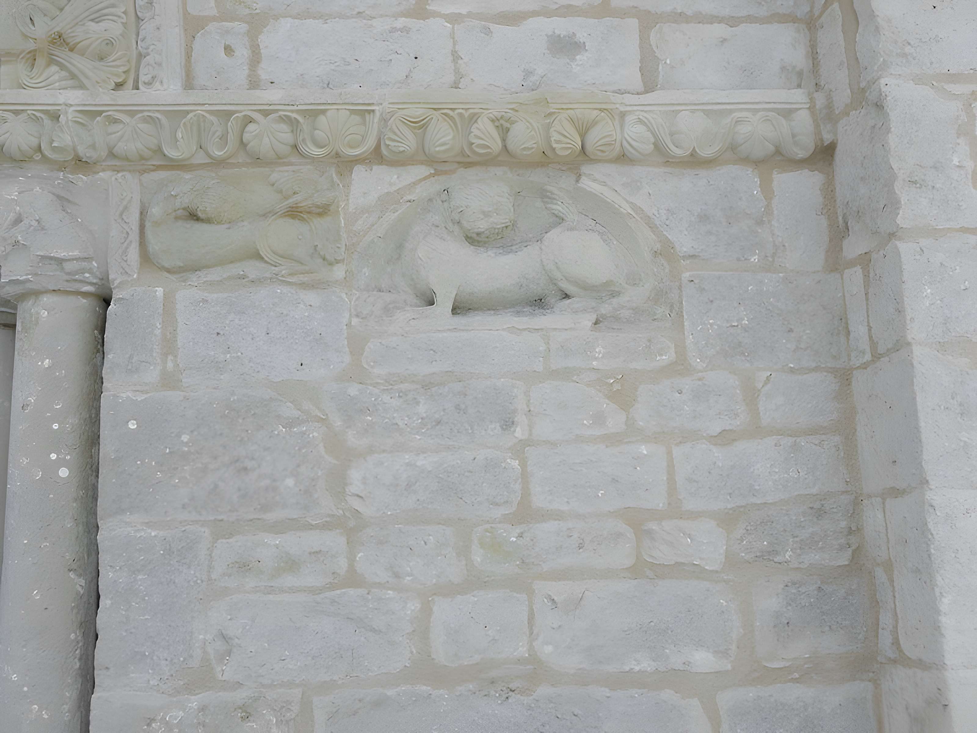 Église Notre-Dame de Genouillé