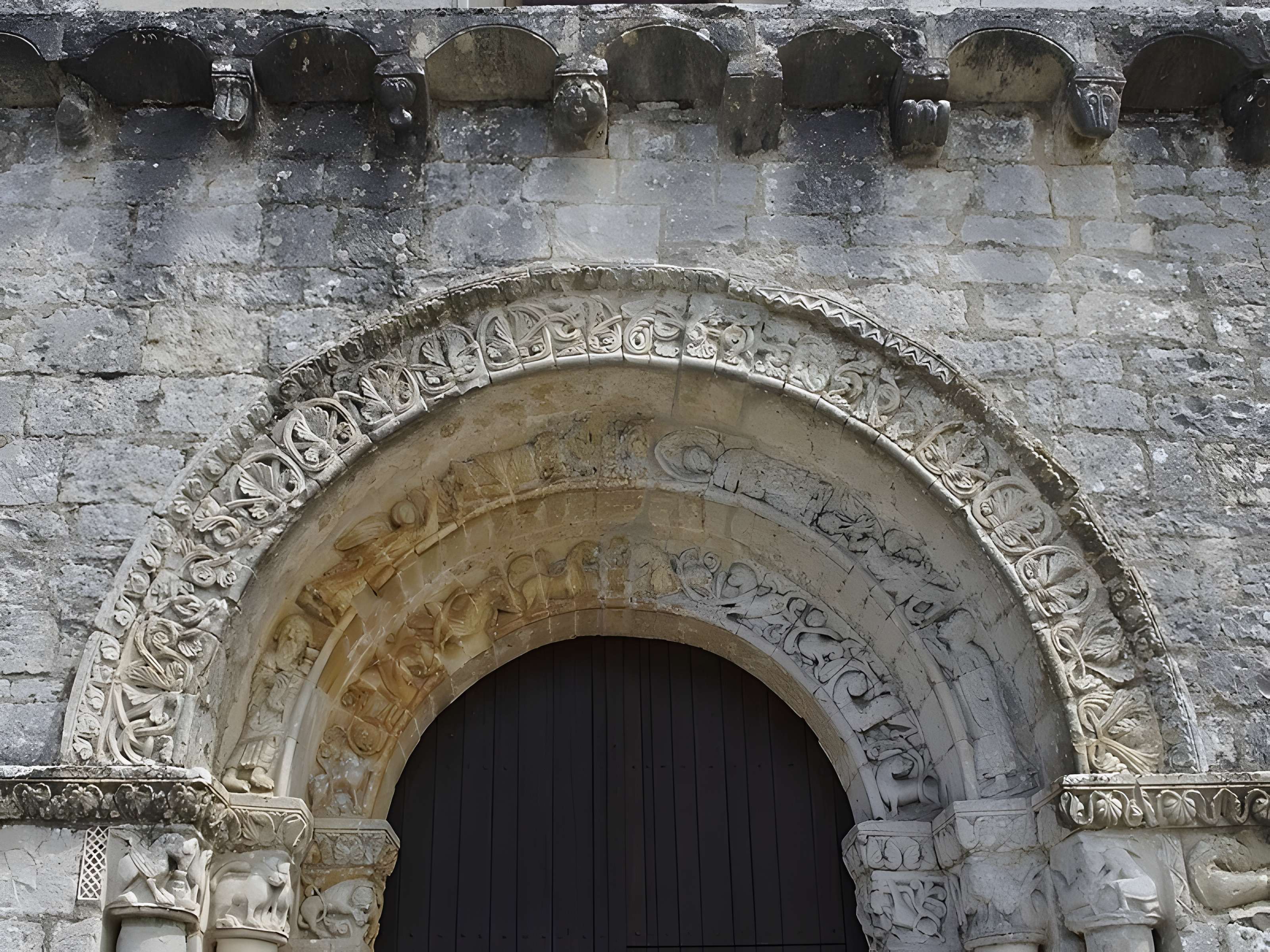 Église Notre-Dame de Genouillé