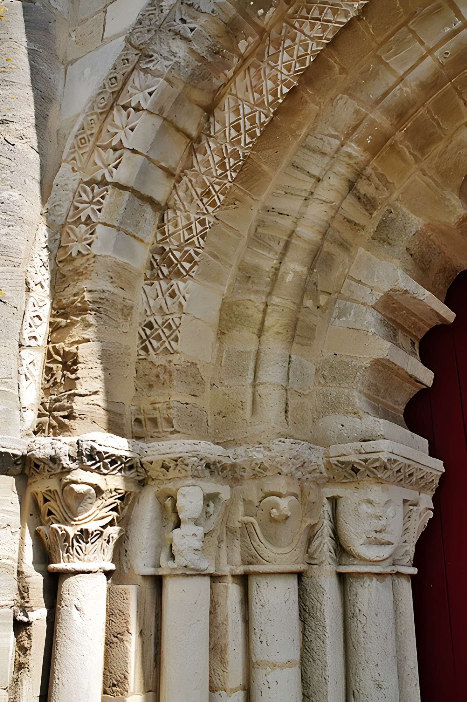 Église Notre-Dame de Genouillé