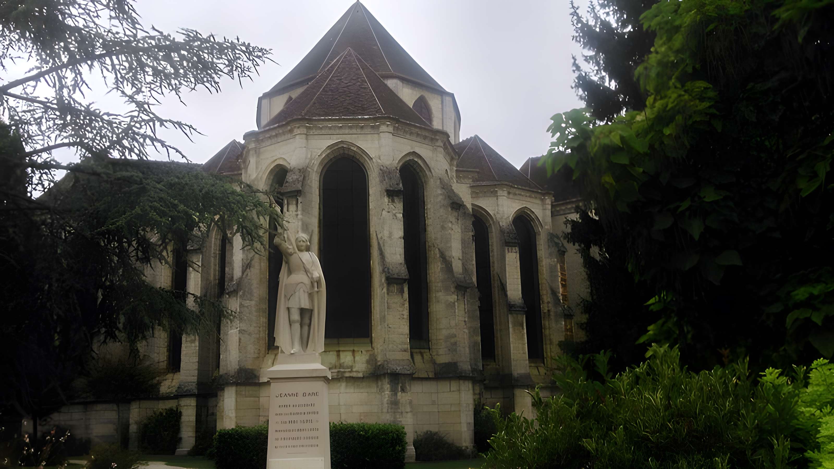 Abbatiale Notre-Dame-des-Ardents et Saint-Pierre de Lagny-sur-Marne