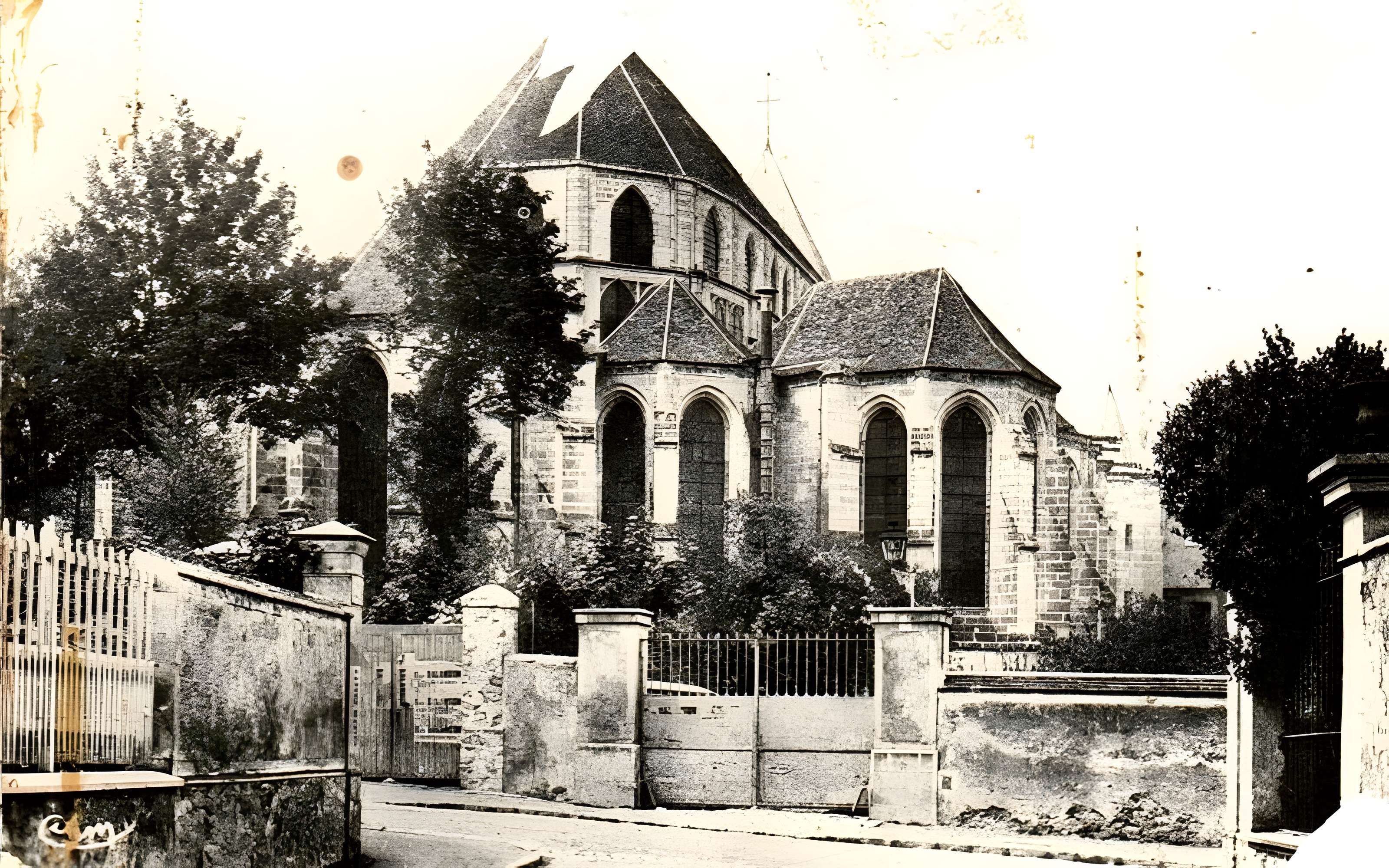 Abbatiale Notre-Dame-des-Ardents et Saint-Pierre de Lagny-sur-Marne