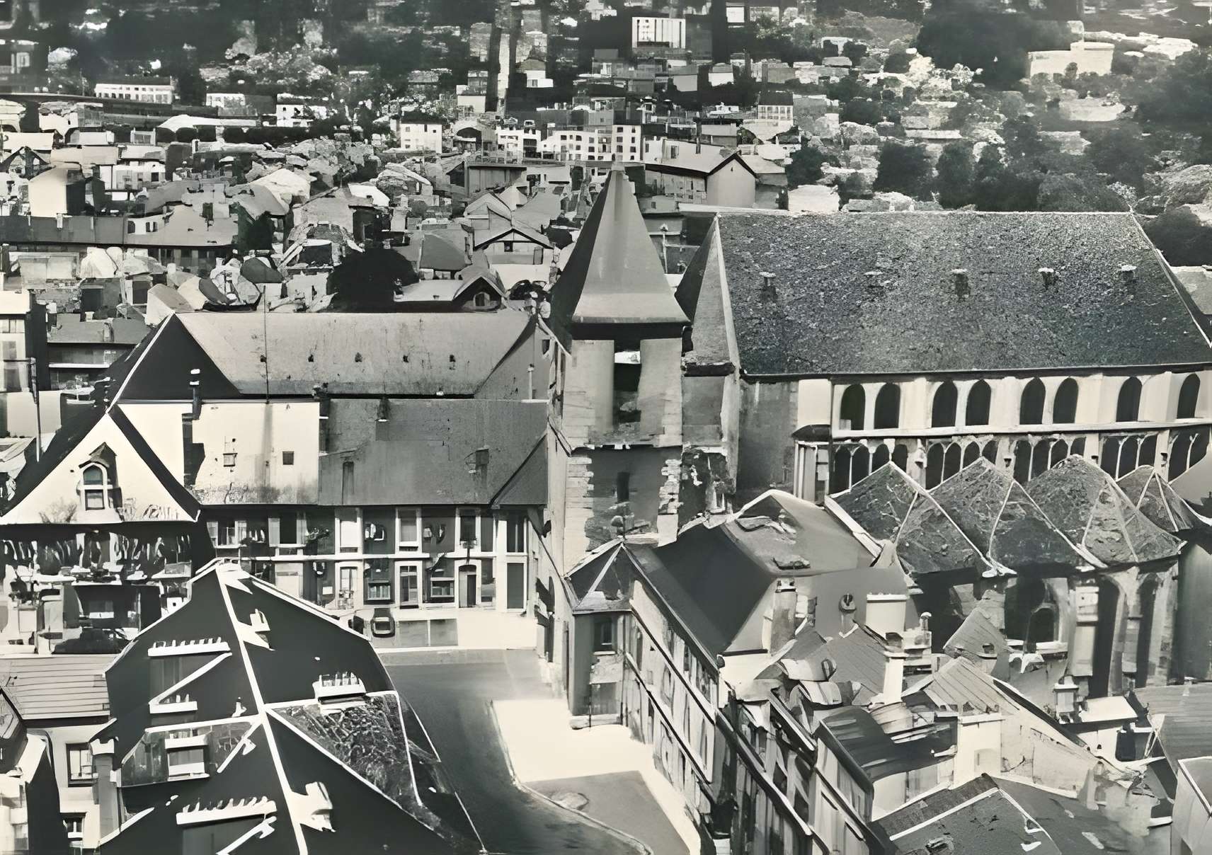 Abbatiale Notre-Dame-des-Ardents et Saint-Pierre de Lagny-sur-Marne
