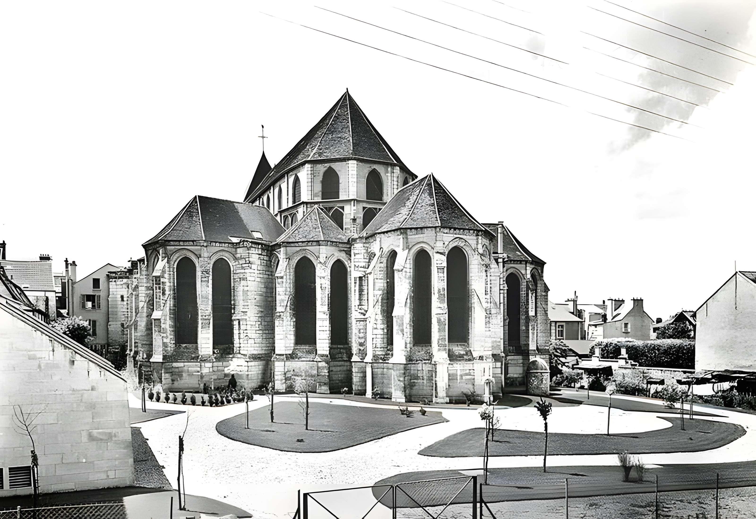 Abbatiale Notre-Dame-des-Ardents et Saint-Pierre de Lagny-sur-Marne