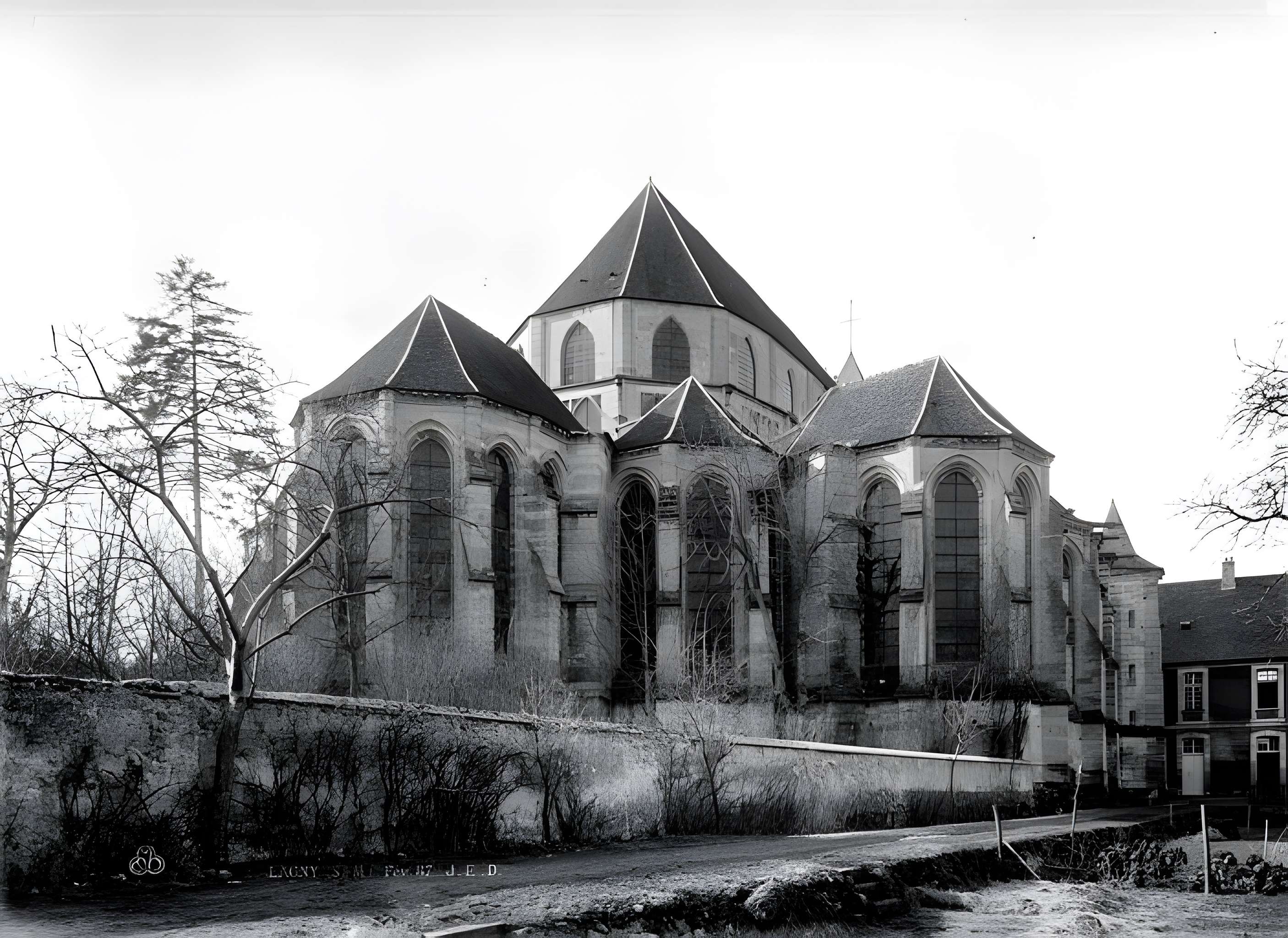Abbatiale Notre-Dame-des-Ardents et Saint-Pierre de Lagny-sur-Marne