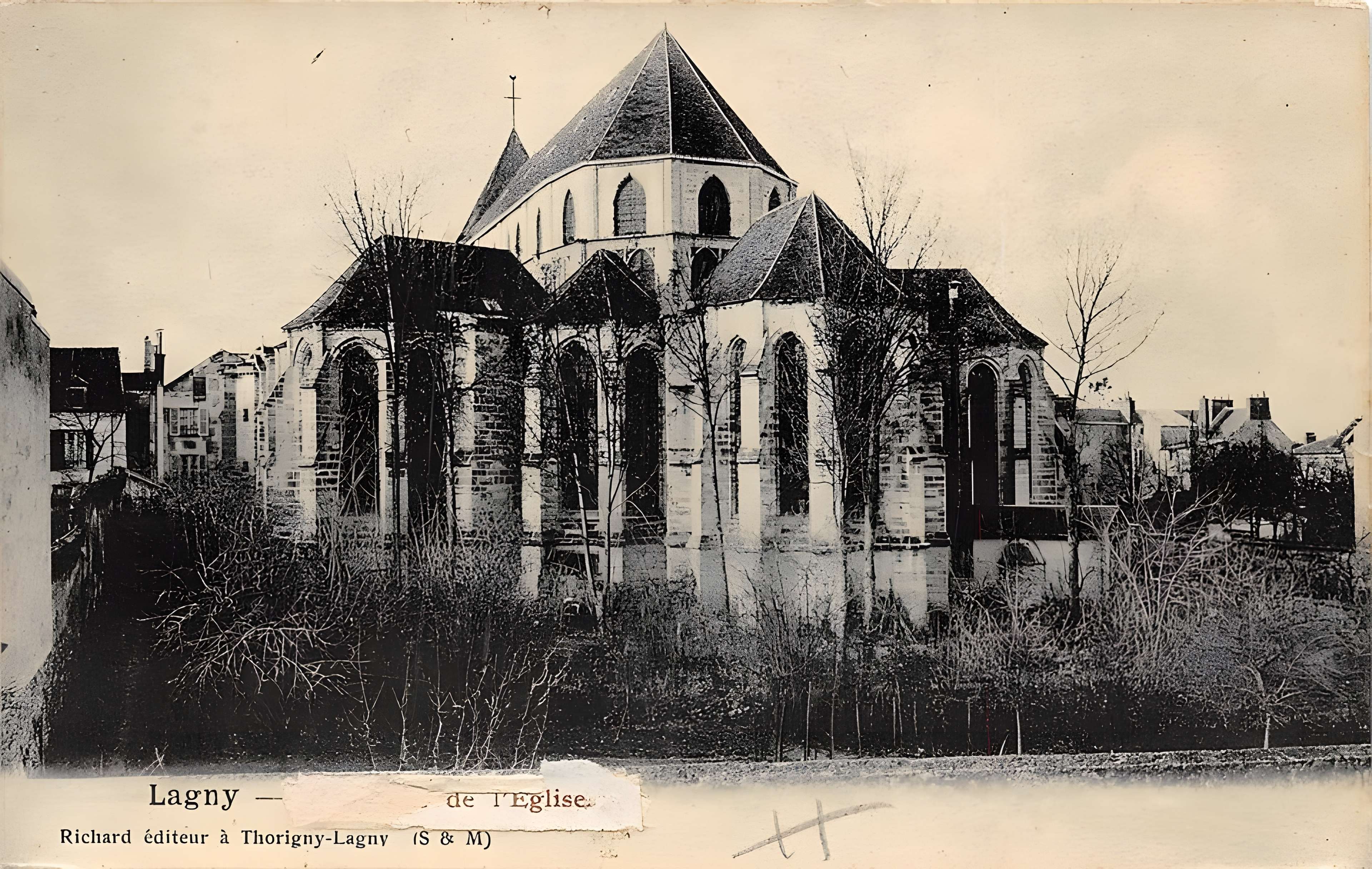 Abbatiale Notre-Dame-des-Ardents et Saint-Pierre de Lagny-sur-Marne