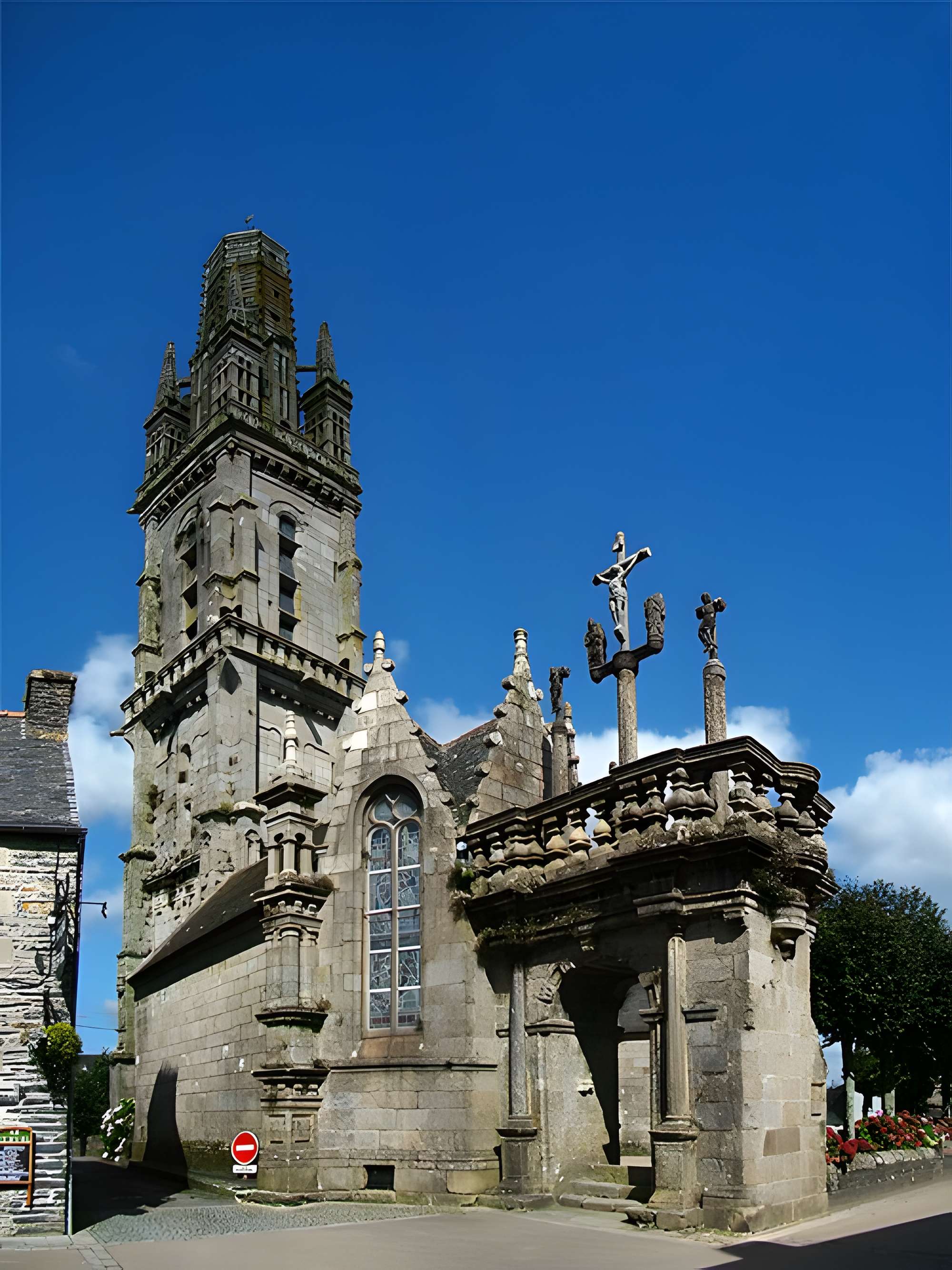 Église Notre-Dame de Lampaul-Guimiliau