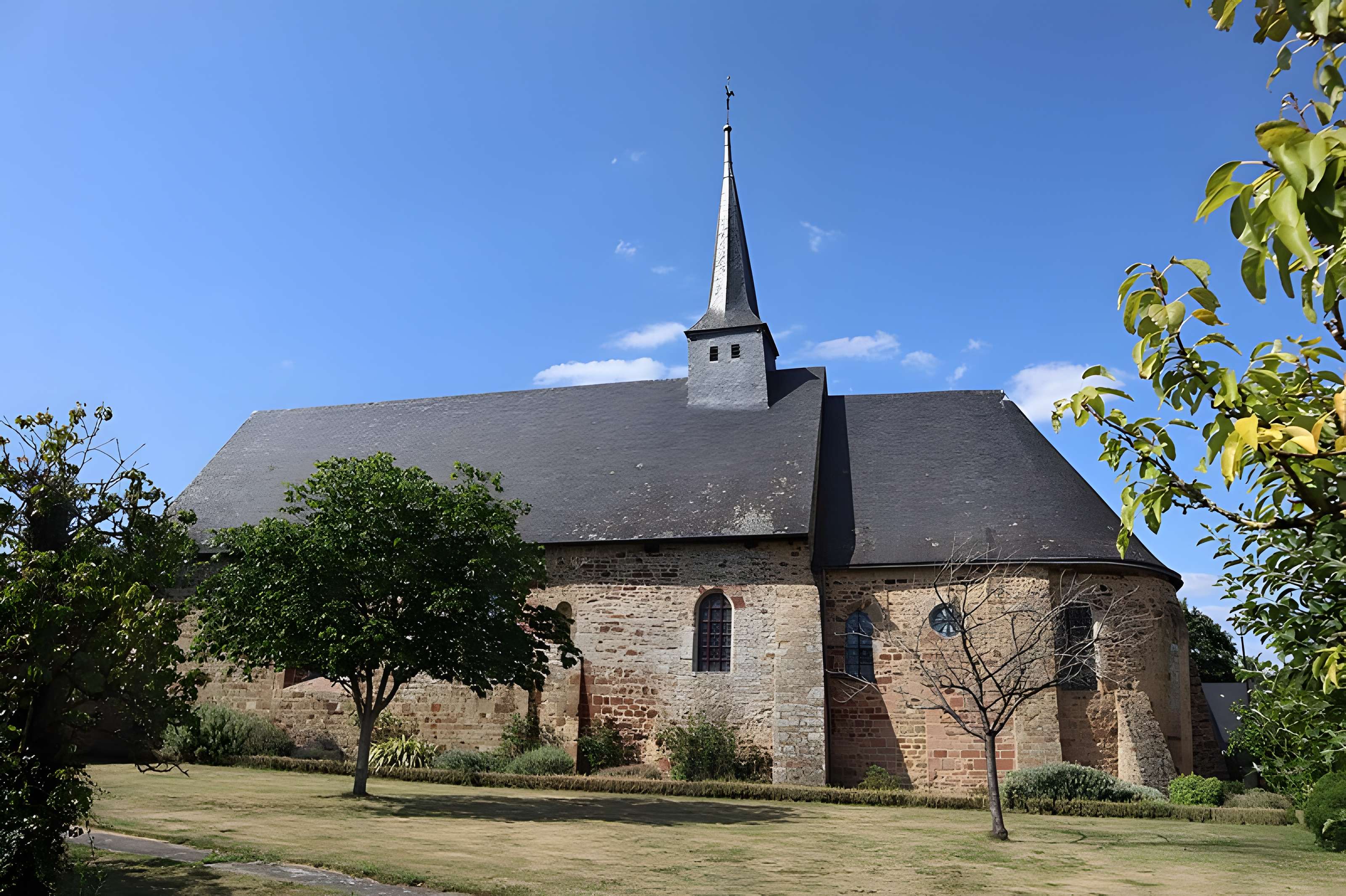Église Notre-Dame de l'Assomption d'Arbrissel