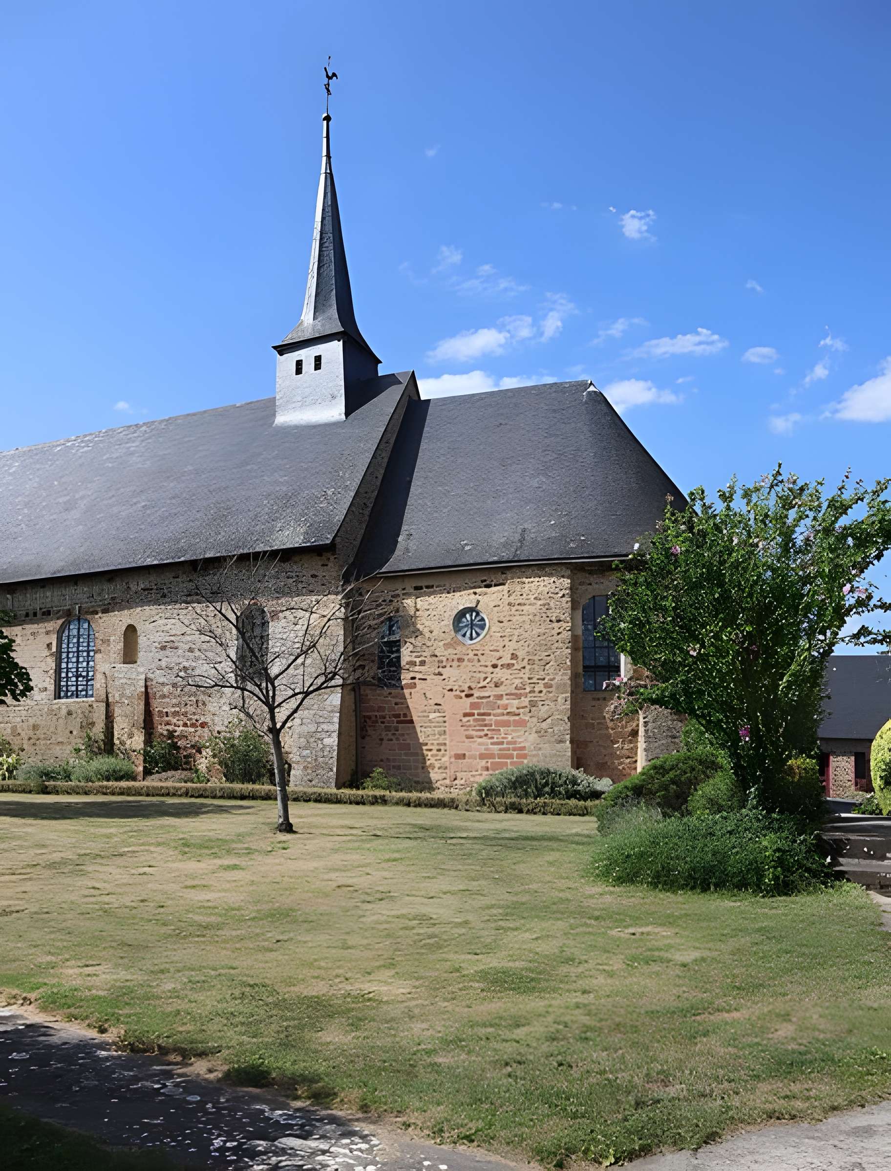 Église Notre-Dame de l'Assomption d'Arbrissel