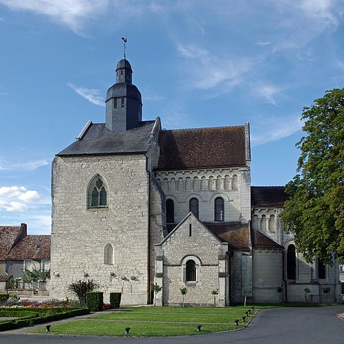 Photo de Abbatiale Saint-Genou