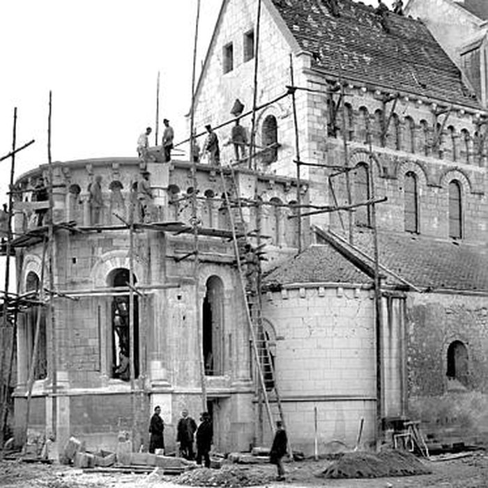 Photo de Abbatiale Saint-Genou
