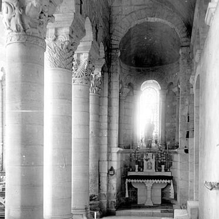 Photo de Abbatiale Saint-Genou