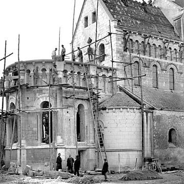 Abbatiale Saint-Genou