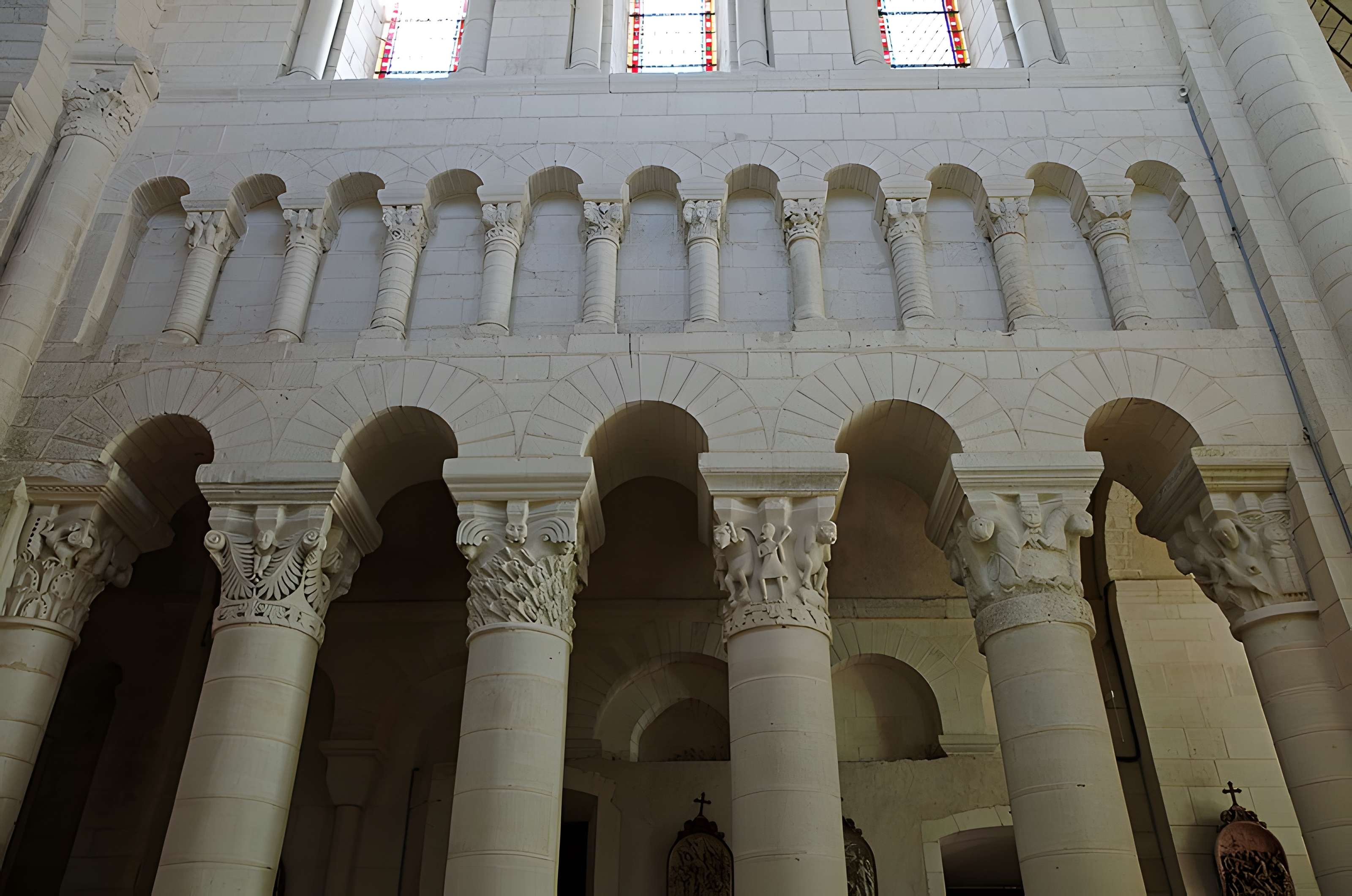 Abbatiale Saint-Genou