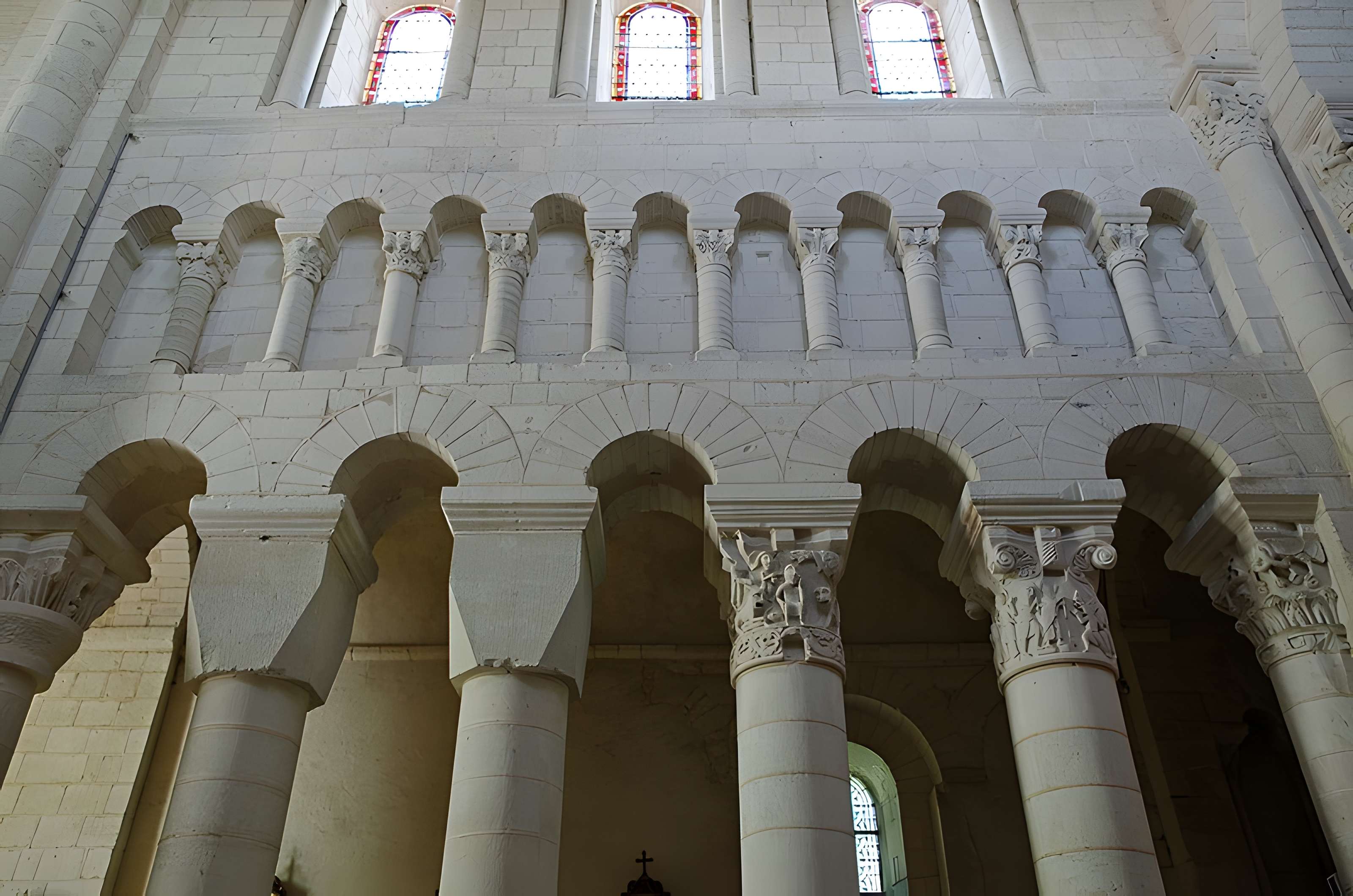 Abbatiale Saint-Genou
