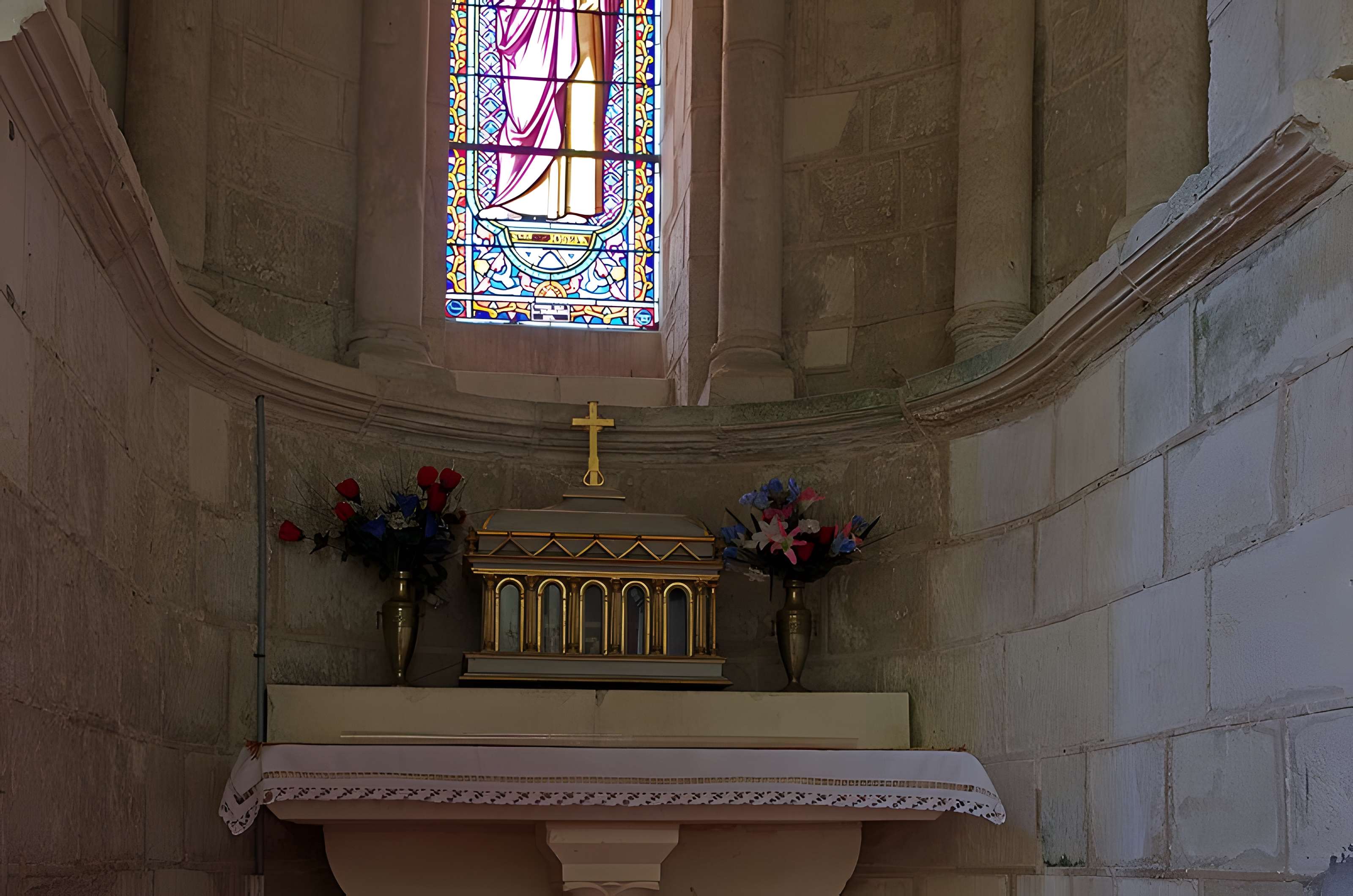 Abbatiale Saint-Genou