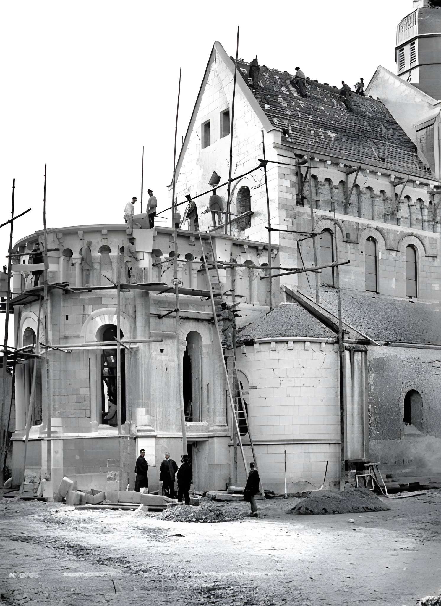 Abbatiale Saint-Genou