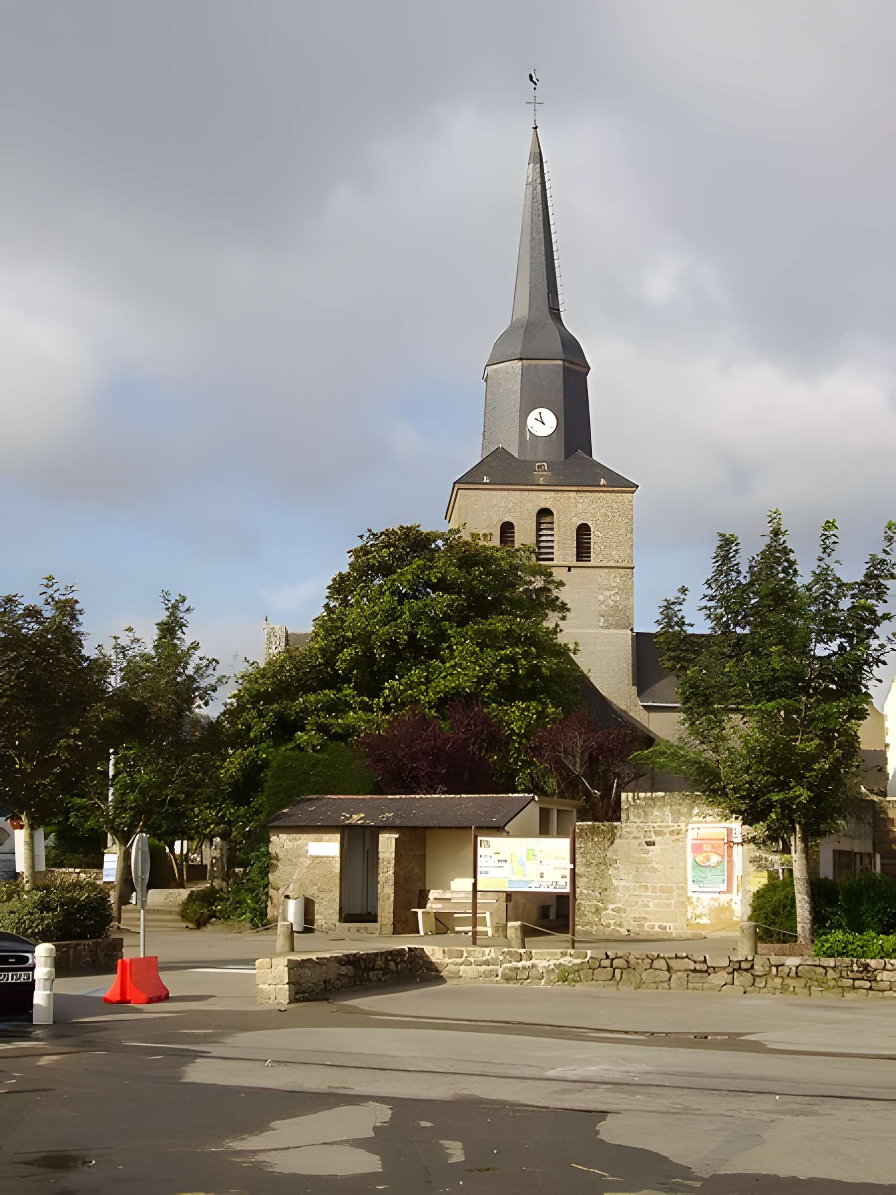 Église Notre-Dame de Locmariaquer