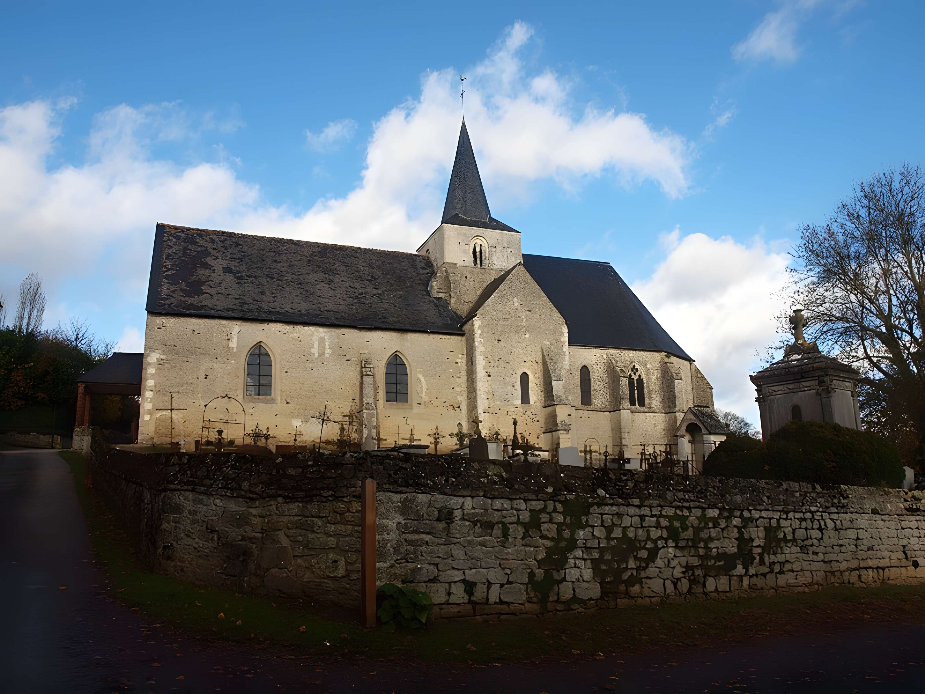 Église Notre-Dame de Menerval