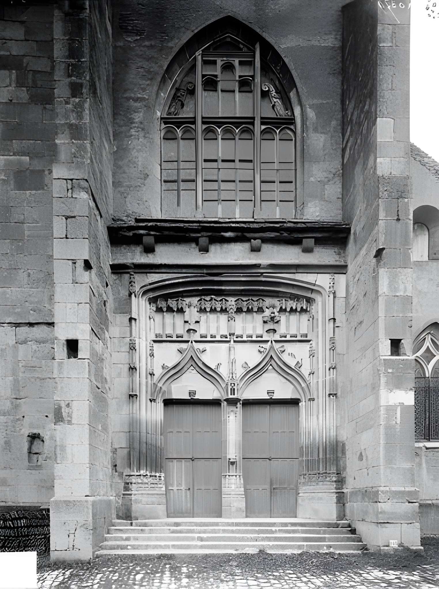 Église Notre-Dame de Noyers-sur-Serein