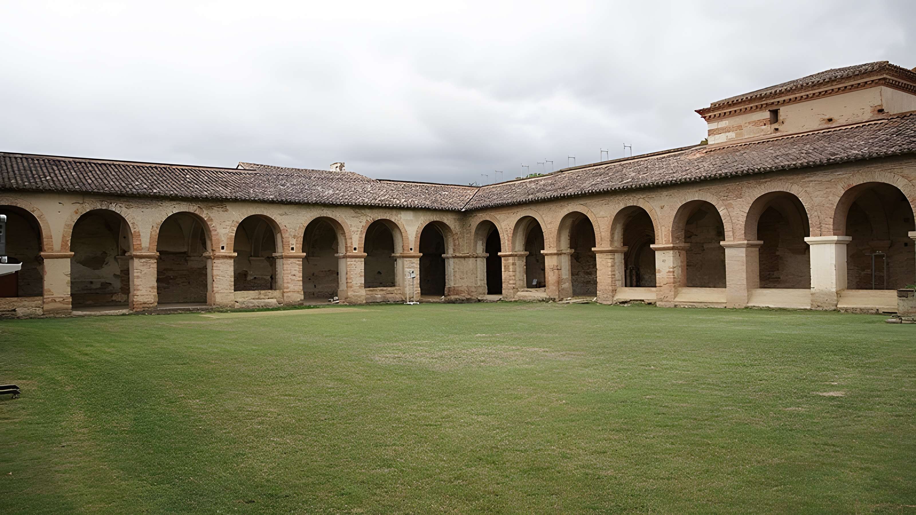 Abbaye de Belleperche