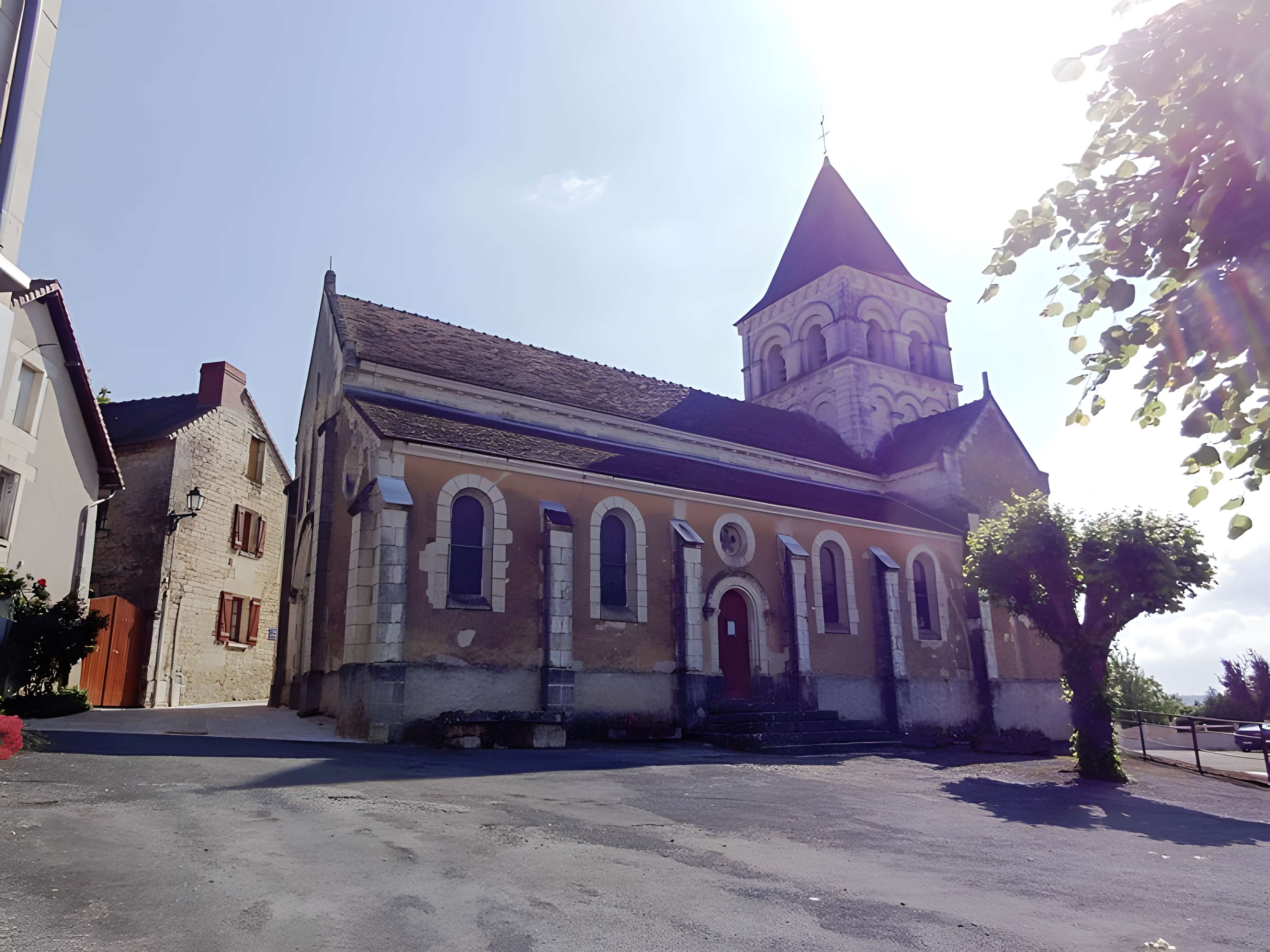 Église Notre-Dame de Vaux-sur-Vienne