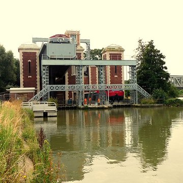 Ascenseur à bateaux des Fontinettes