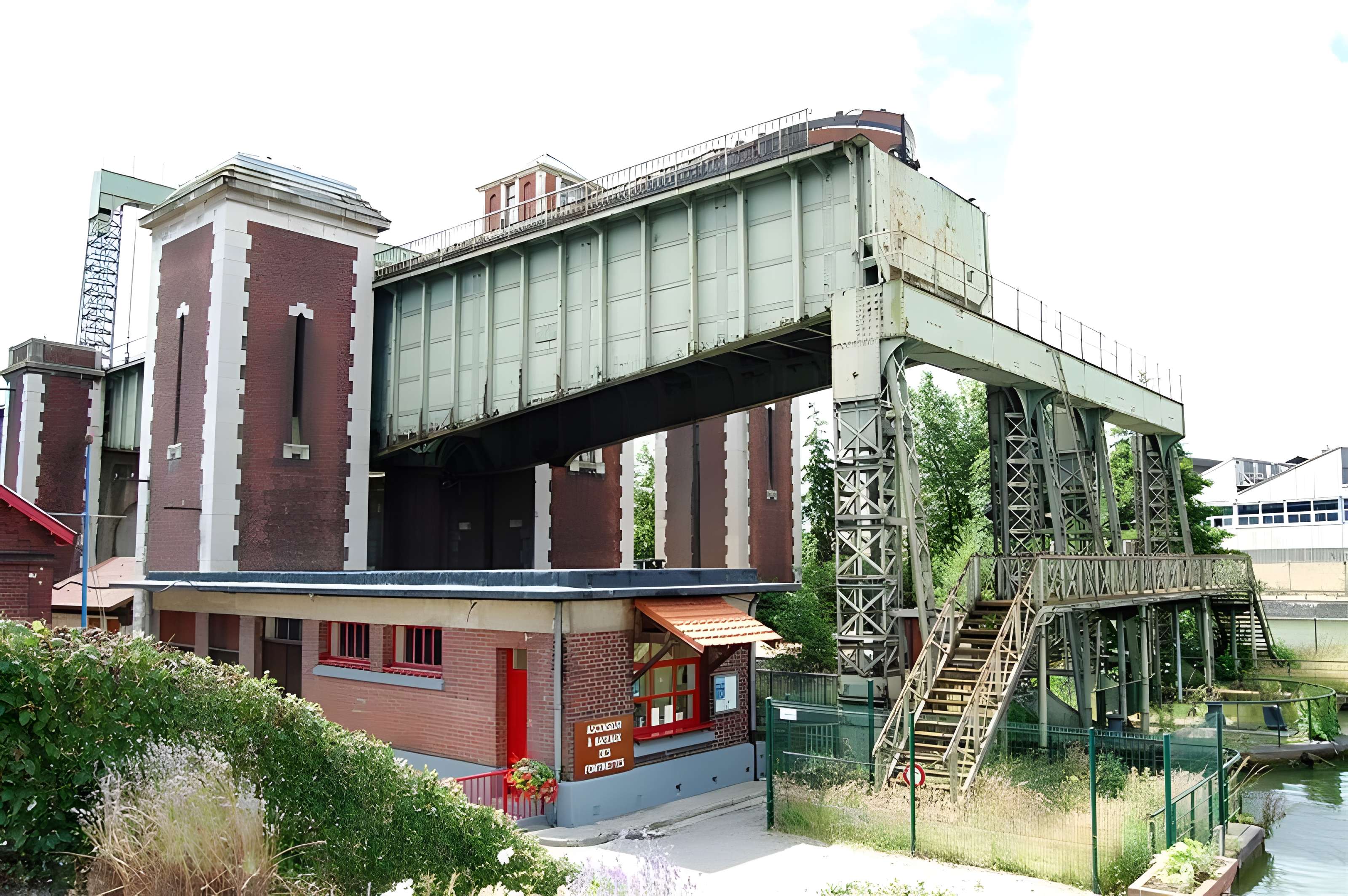 Ascenseur à bateaux des Fontinettes