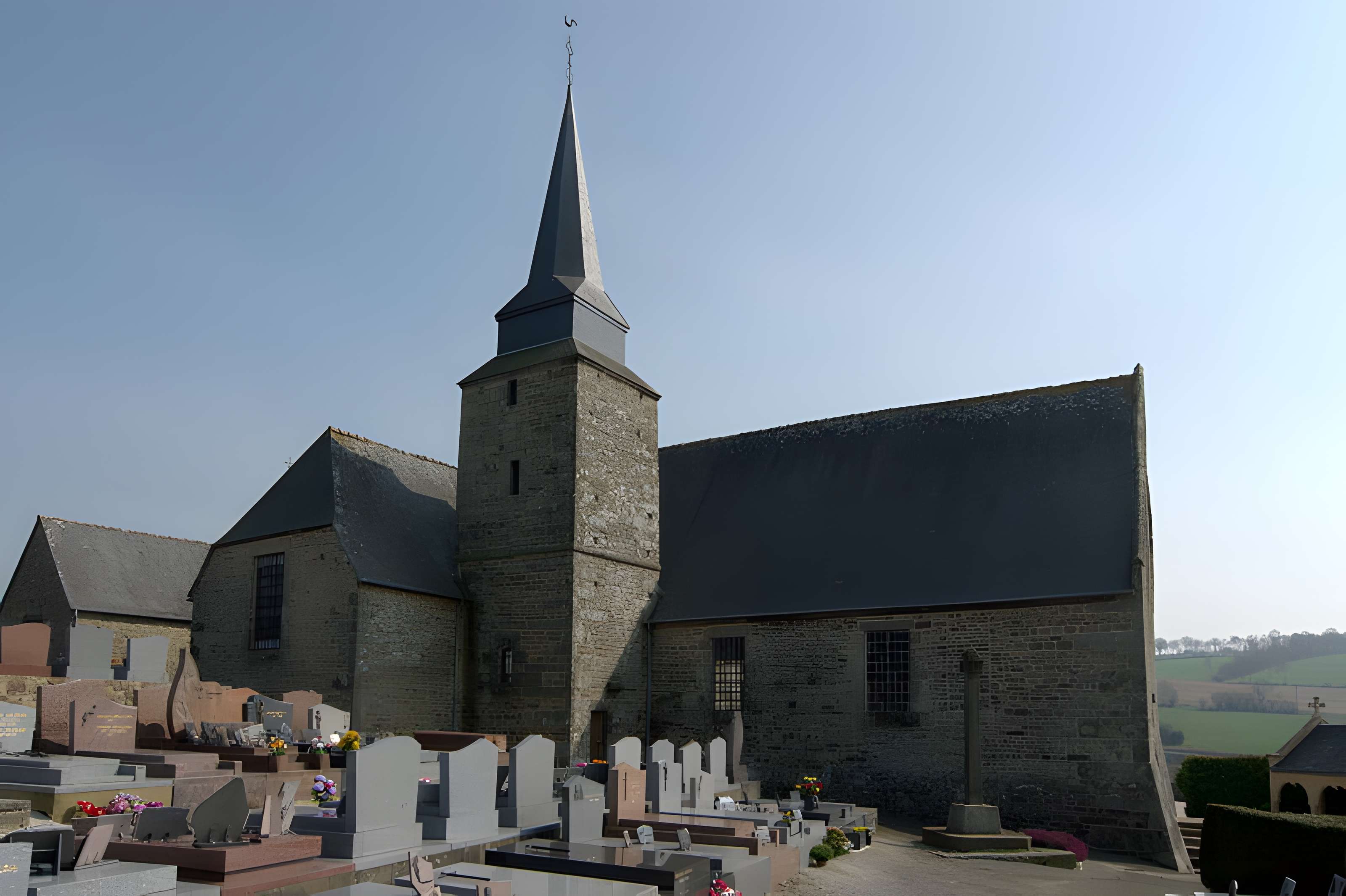 Église Notre-Dame des Montiers de Tinchebray